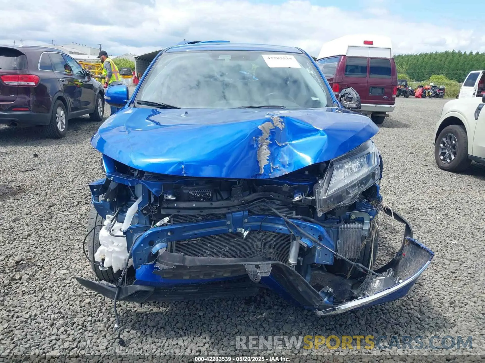 12 fotografías del automóvil dañado JA4ARUAU2RU017787 MITSUBISHI OUTLANDER SPORT 2024