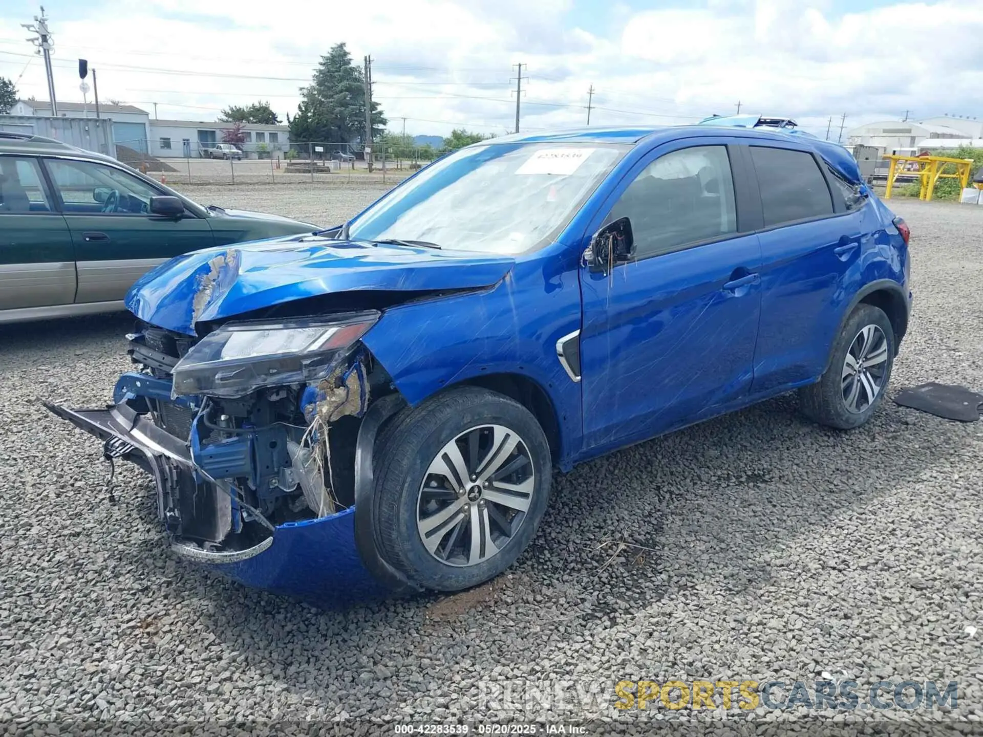 2 fotografías del automóvil dañado JA4ARUAU2RU017787 MITSUBISHI OUTLANDER SPORT 2024