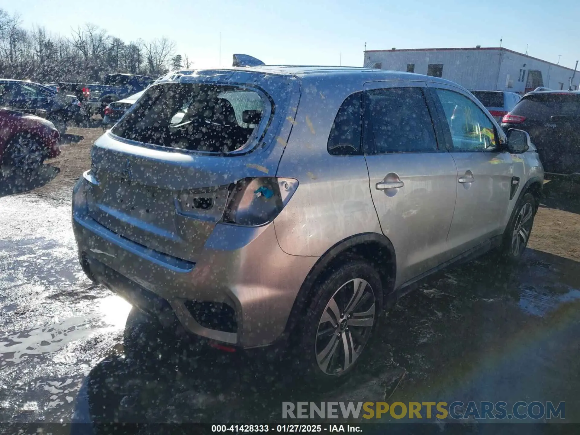 4 fotografías del automóvil dañado JA4ARUAU4RU007455 MITSUBISHI OUTLANDER SPORT 2024