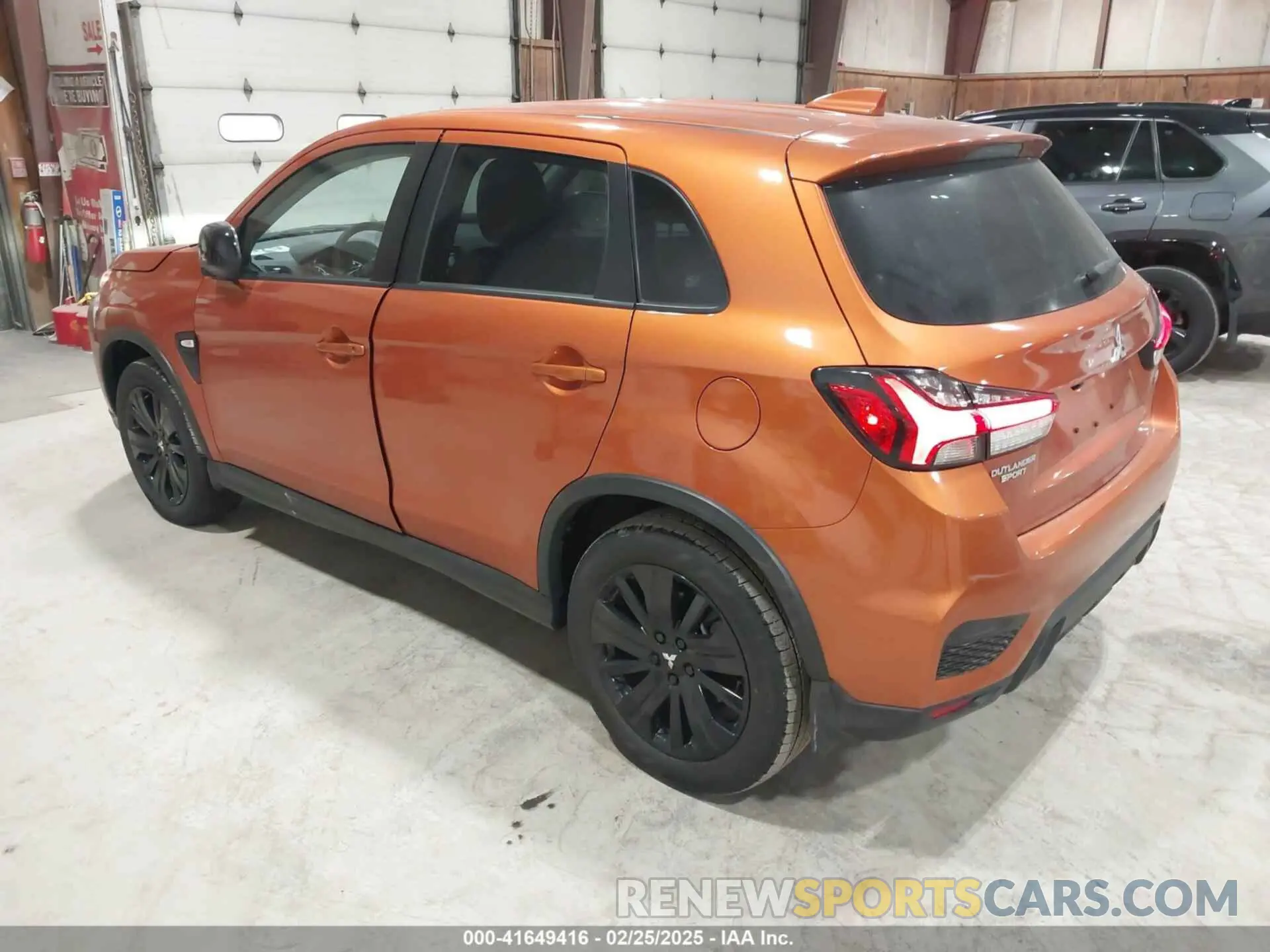 3 fotografías del automóvil dañado JA4ARUAU4RU012462 MITSUBISHI OUTLANDER SPORT 2024
