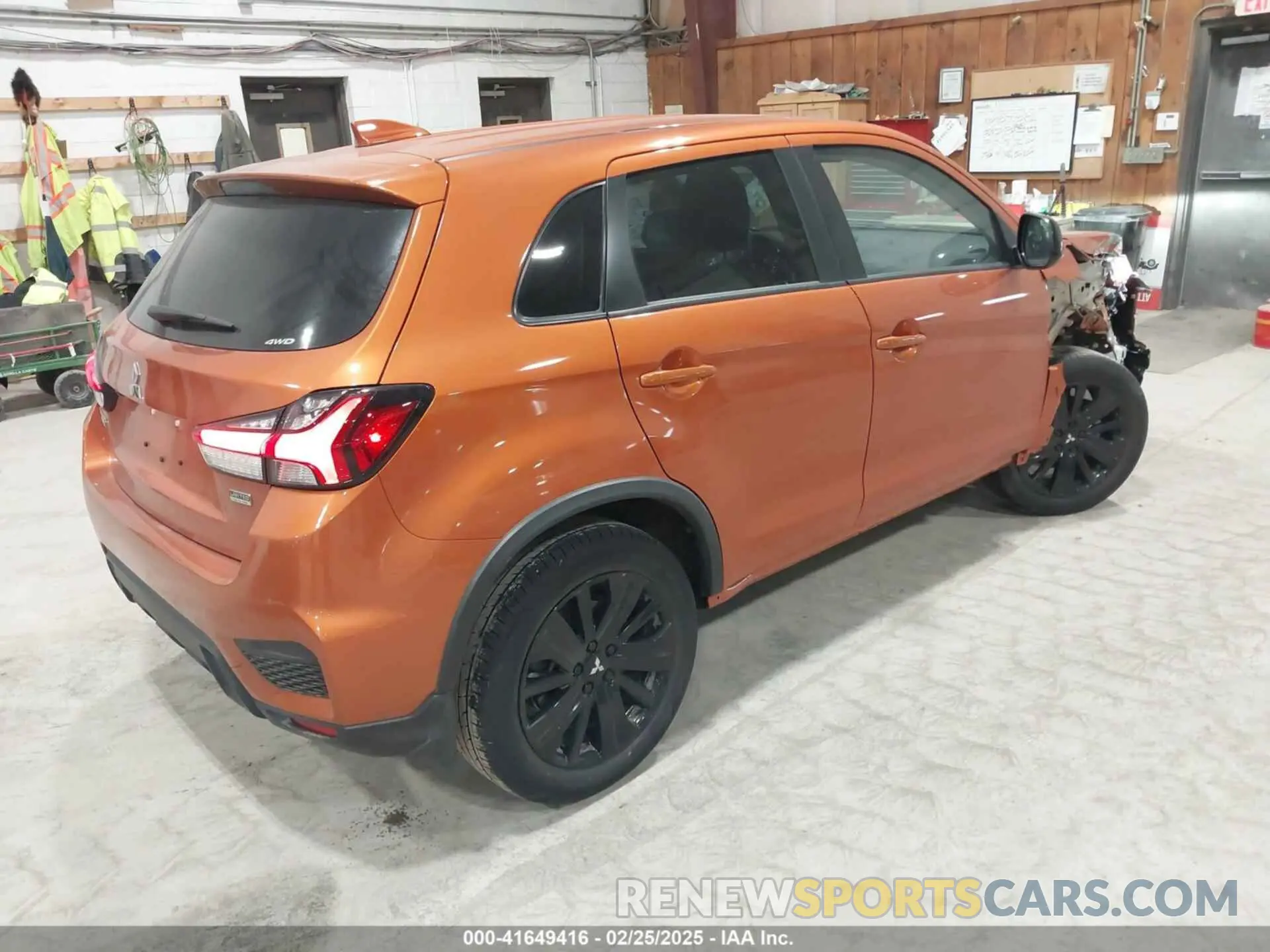 4 fotografías del automóvil dañado JA4ARUAU4RU012462 MITSUBISHI OUTLANDER SPORT 2024