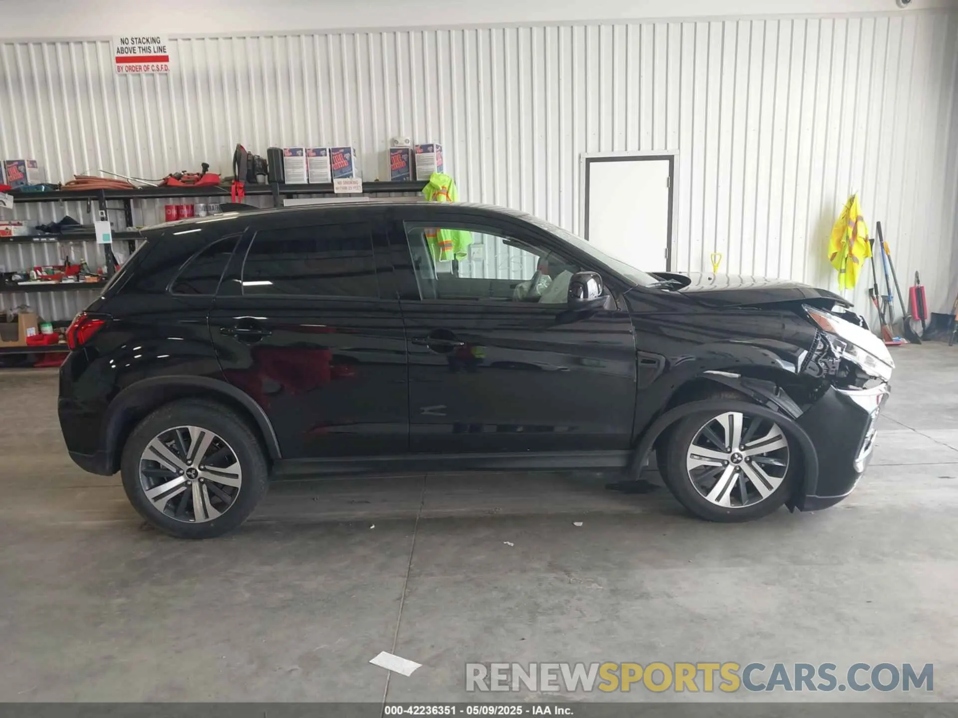 13 fotografías del automóvil dañado JA4ARUAU5RU025687 MITSUBISHI OUTLANDER SPORT 2024