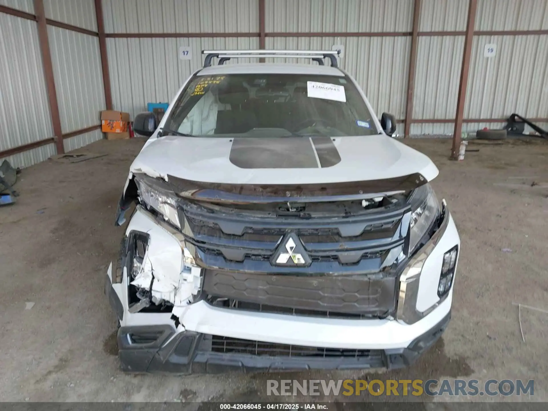 12 fotografías del automóvil dañado JA4ARUAU6RU005206 MITSUBISHI OUTLANDER SPORT 2024
