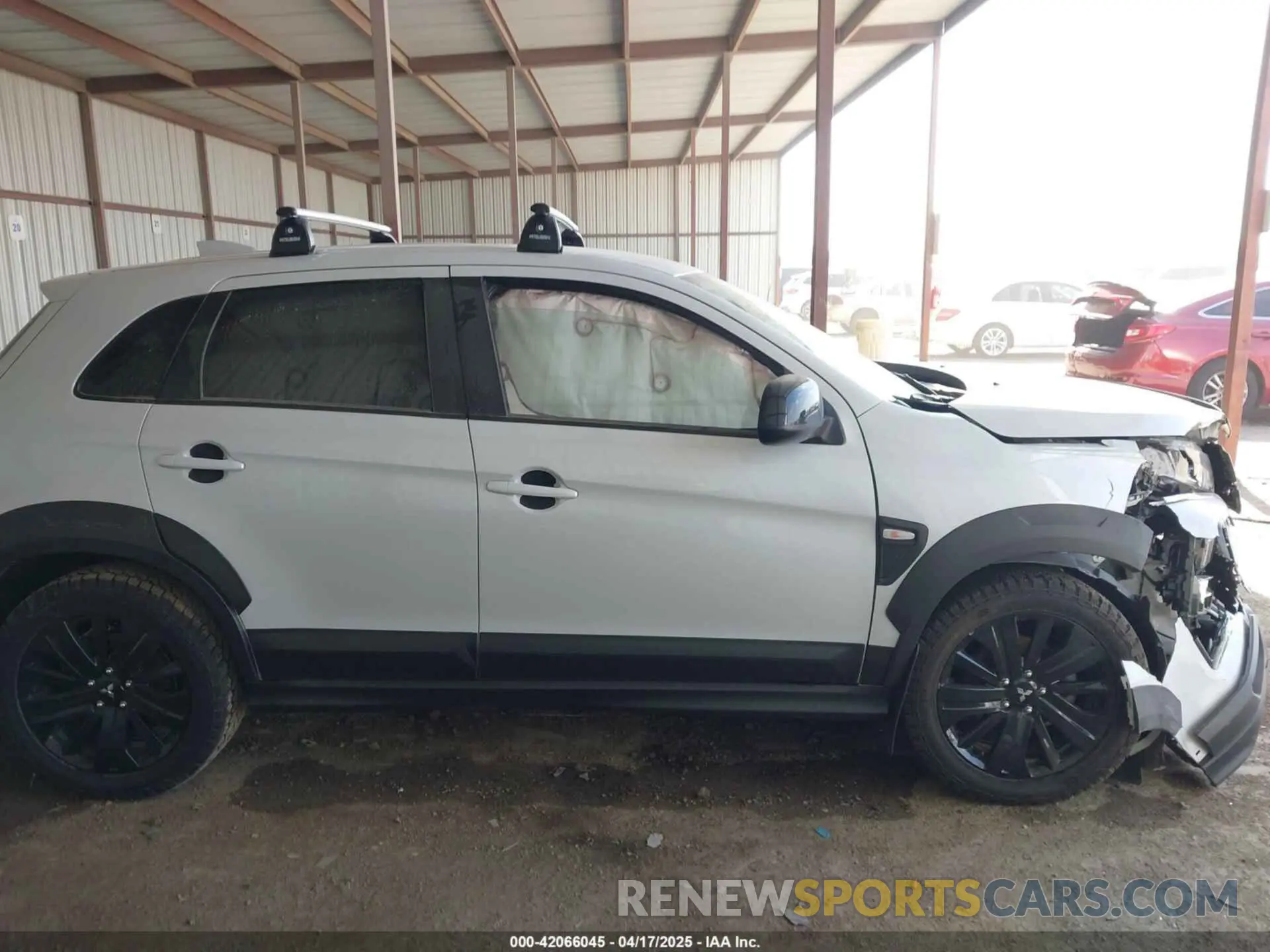 13 fotografías del automóvil dañado JA4ARUAU6RU005206 MITSUBISHI OUTLANDER SPORT 2024