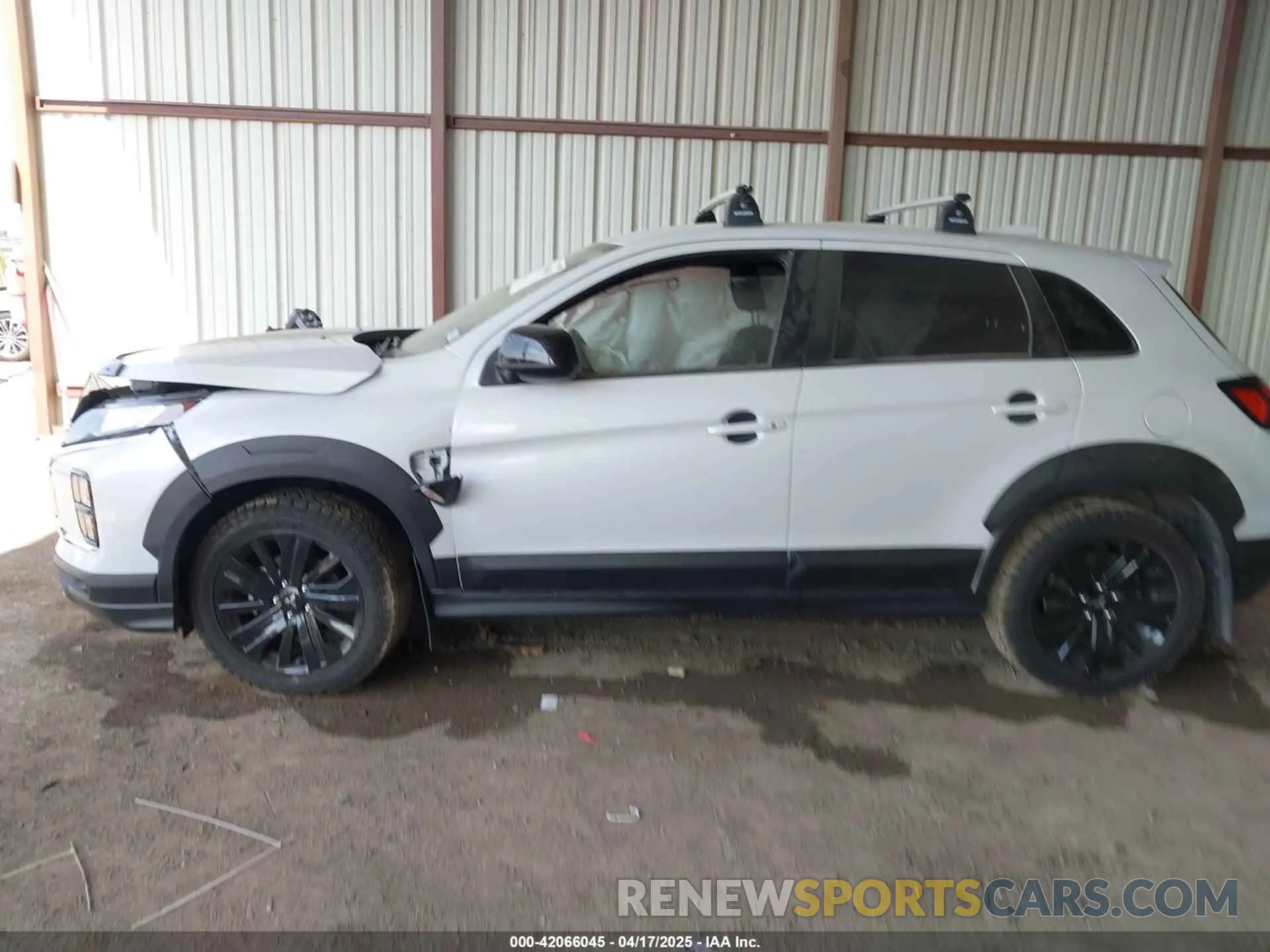 14 fotografías del automóvil dañado JA4ARUAU6RU005206 MITSUBISHI OUTLANDER SPORT 2024