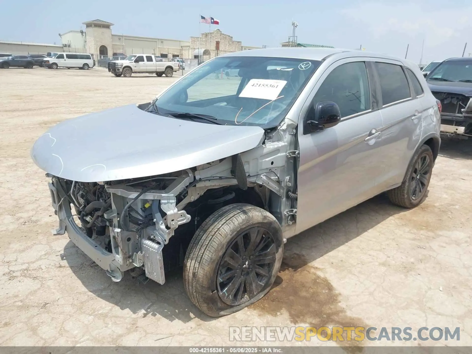 2 fotografías del automóvil dañado JA4ARUAU6RU017646 MITSUBISHI OUTLANDER SPORT 2024