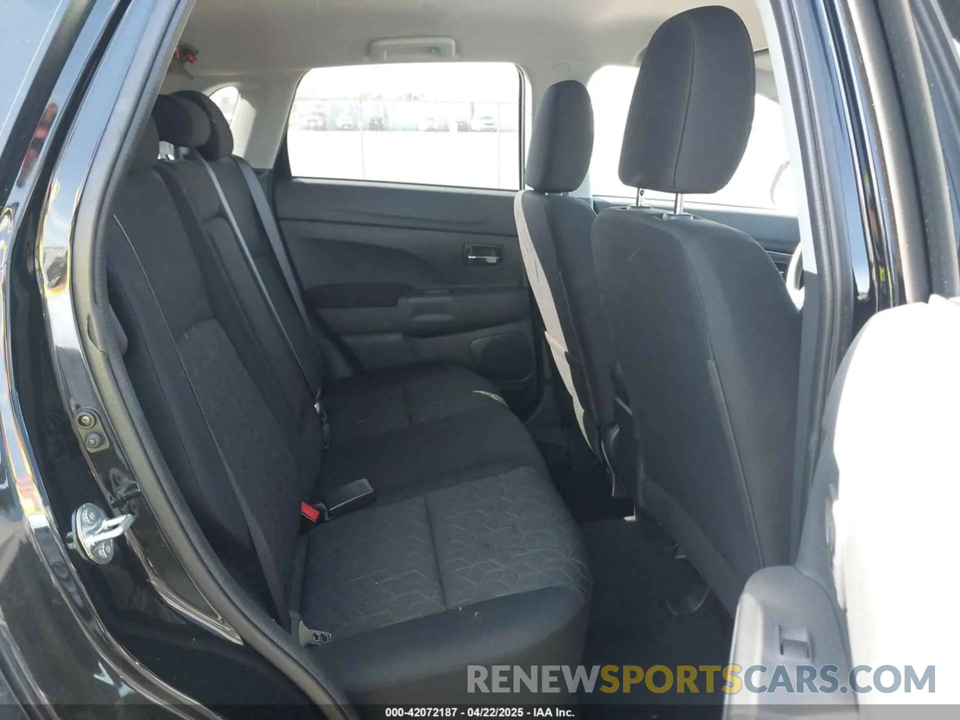 8 fotografías del automóvil dañado JA4ARUAU6RU025195 MITSUBISHI OUTLANDER SPORT 2024