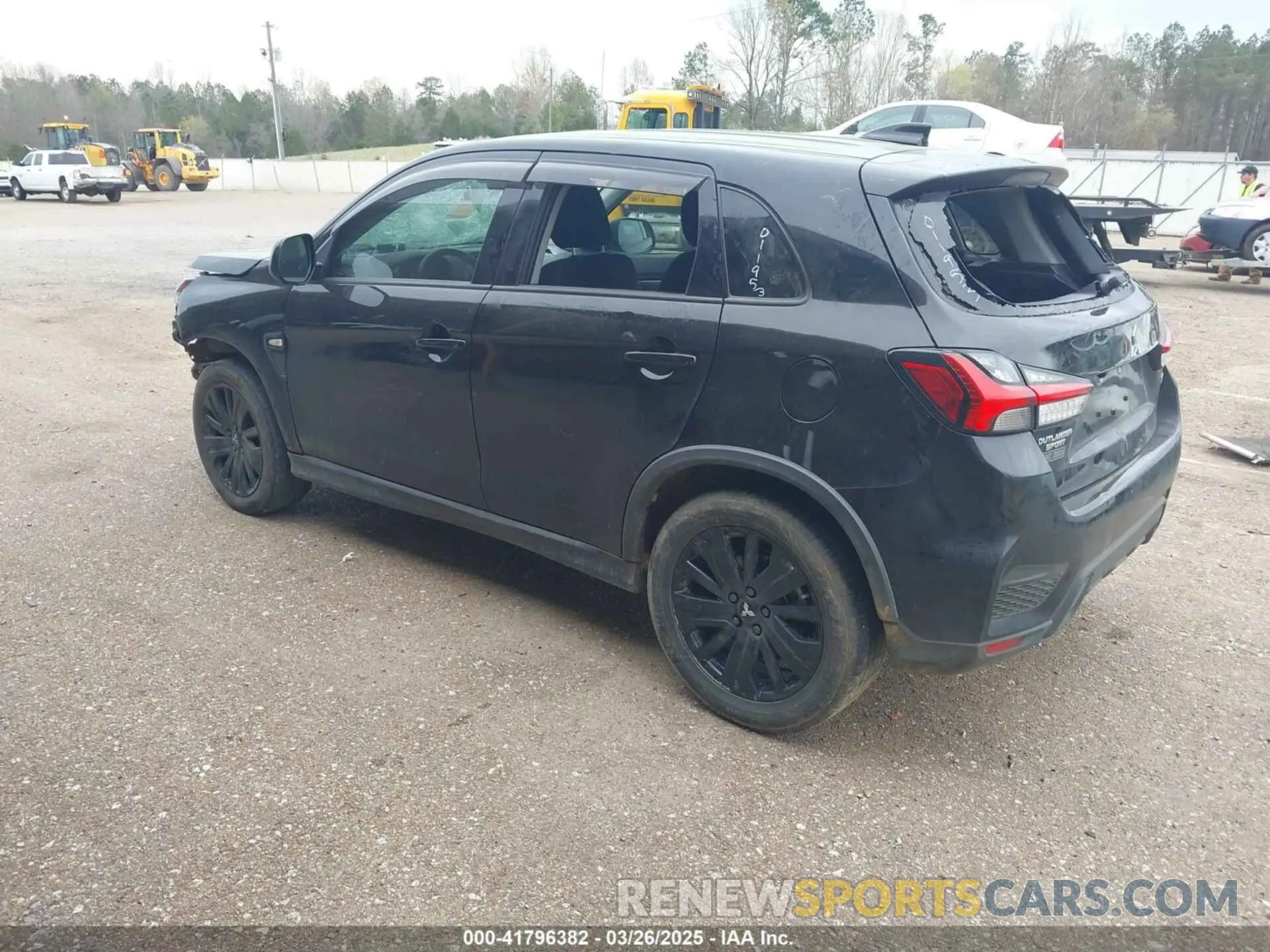 3 fotografías del automóvil dañado JA4ARUAU7RU011953 MITSUBISHI OUTLANDER SPORT 2024