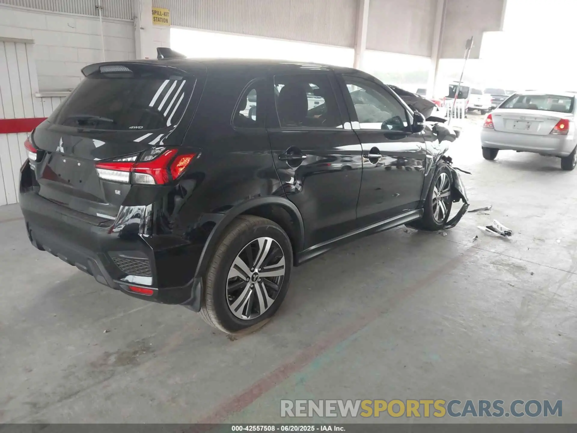 4 fotografías del automóvil dañado JA4ARUAU8RU023206 MITSUBISHI OUTLANDER SPORT 2024