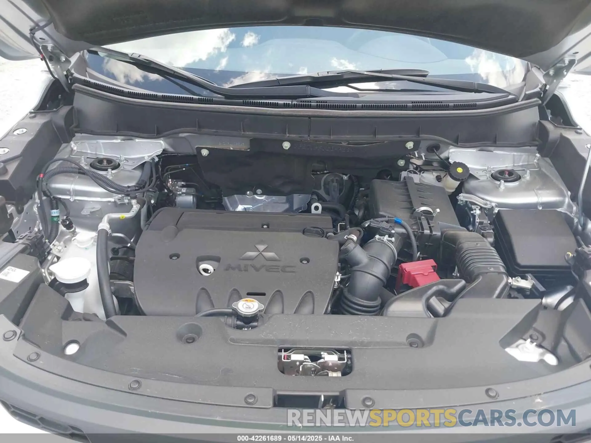 10 fotografías del automóvil dañado JA4ARUAU8RU025568 MITSUBISHI OUTLANDER SPORT 2024