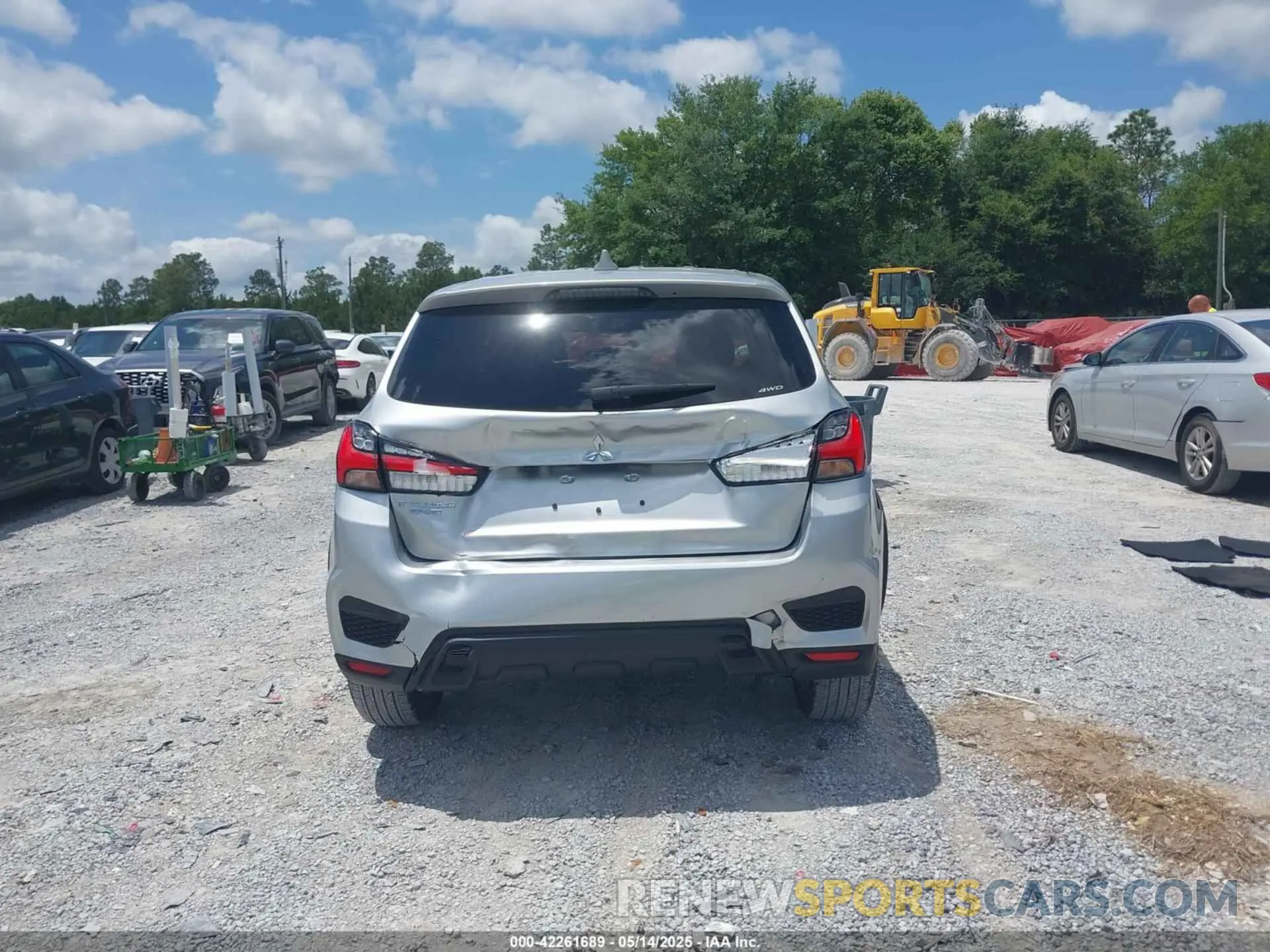 16 fotografías del automóvil dañado JA4ARUAU8RU025568 MITSUBISHI OUTLANDER SPORT 2024