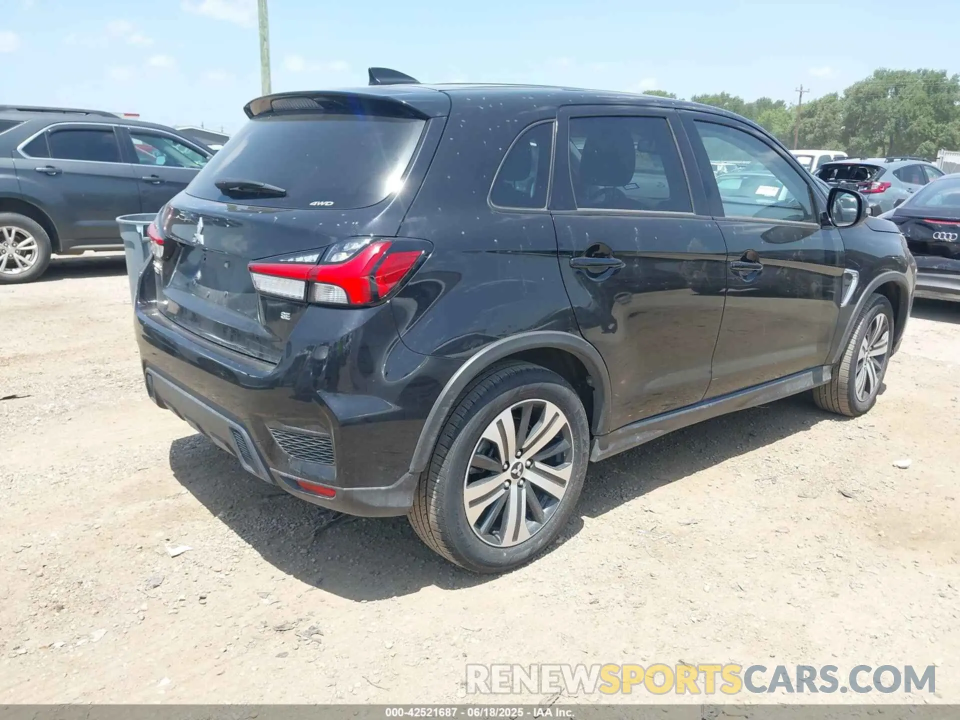 4 fotografías del automóvil dañado JA4ARUAUXRU017357 MITSUBISHI OUTLANDER SPORT 2024