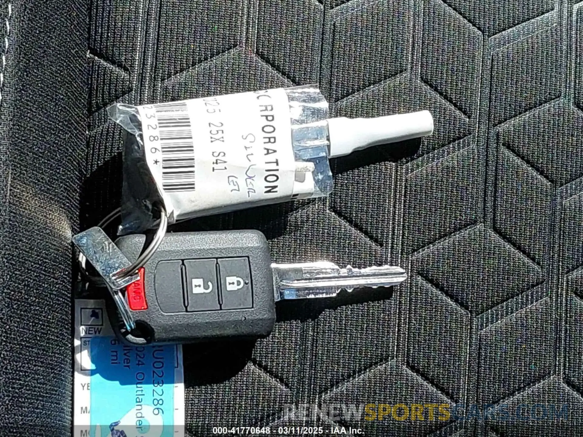 11 fotografías del automóvil dañado JA4ARUAUXRU023286 MITSUBISHI OUTLANDER SPORT 2024