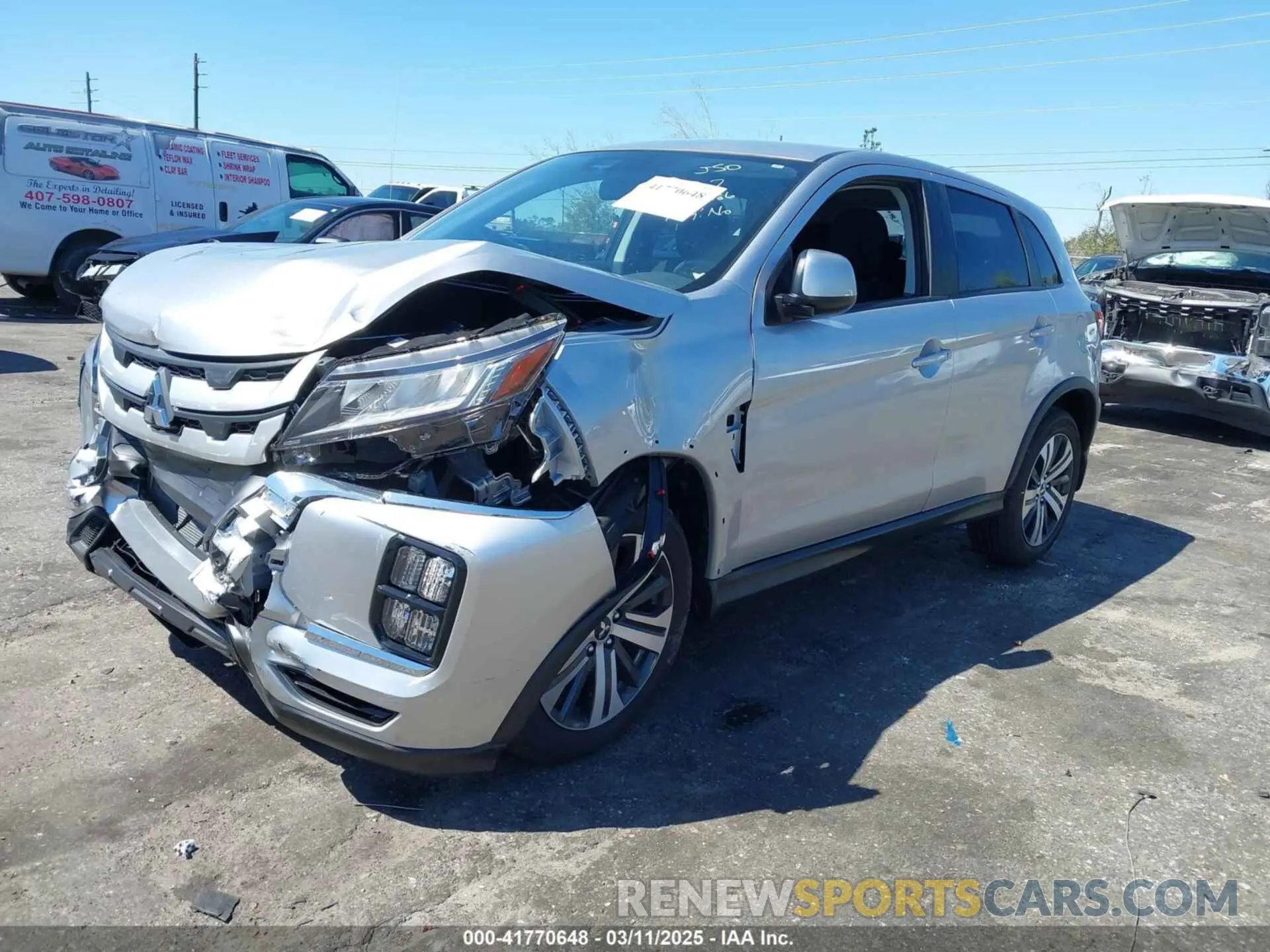 2 fotografías del automóvil dañado JA4ARUAUXRU023286 MITSUBISHI OUTLANDER SPORT 2024