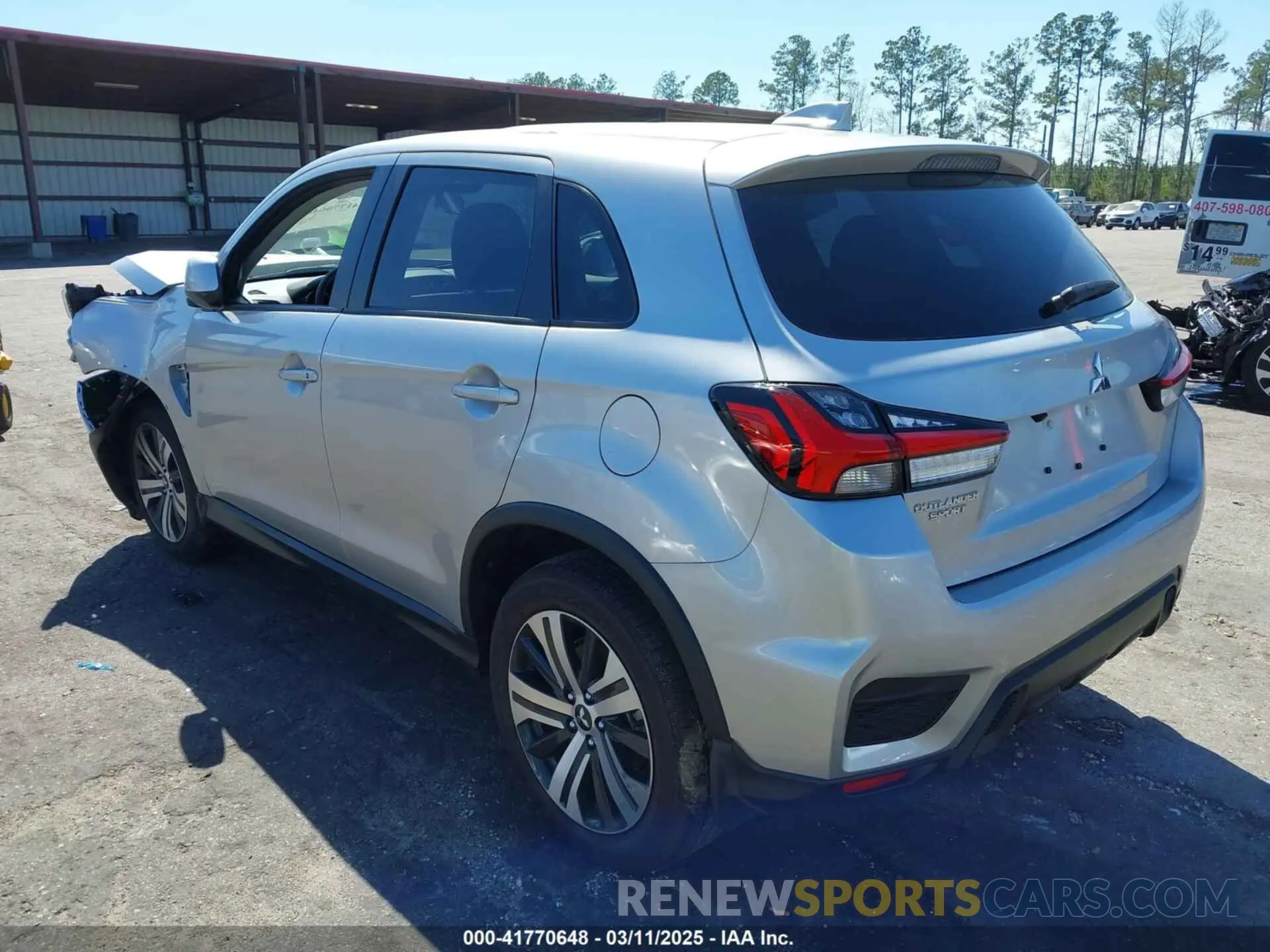 3 fotografías del automóvil dañado JA4ARUAUXRU023286 MITSUBISHI OUTLANDER SPORT 2024