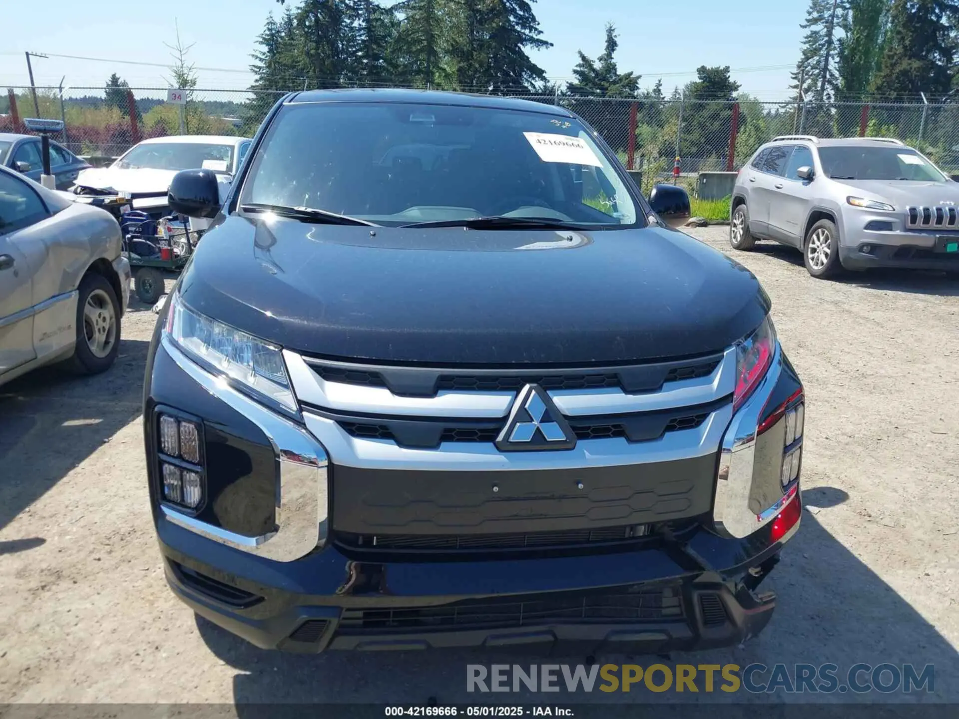 13 fotografías del automóvil dañado JA4ARUAU1SU003997 MITSUBISHI OUTLANDER SPORT 2025