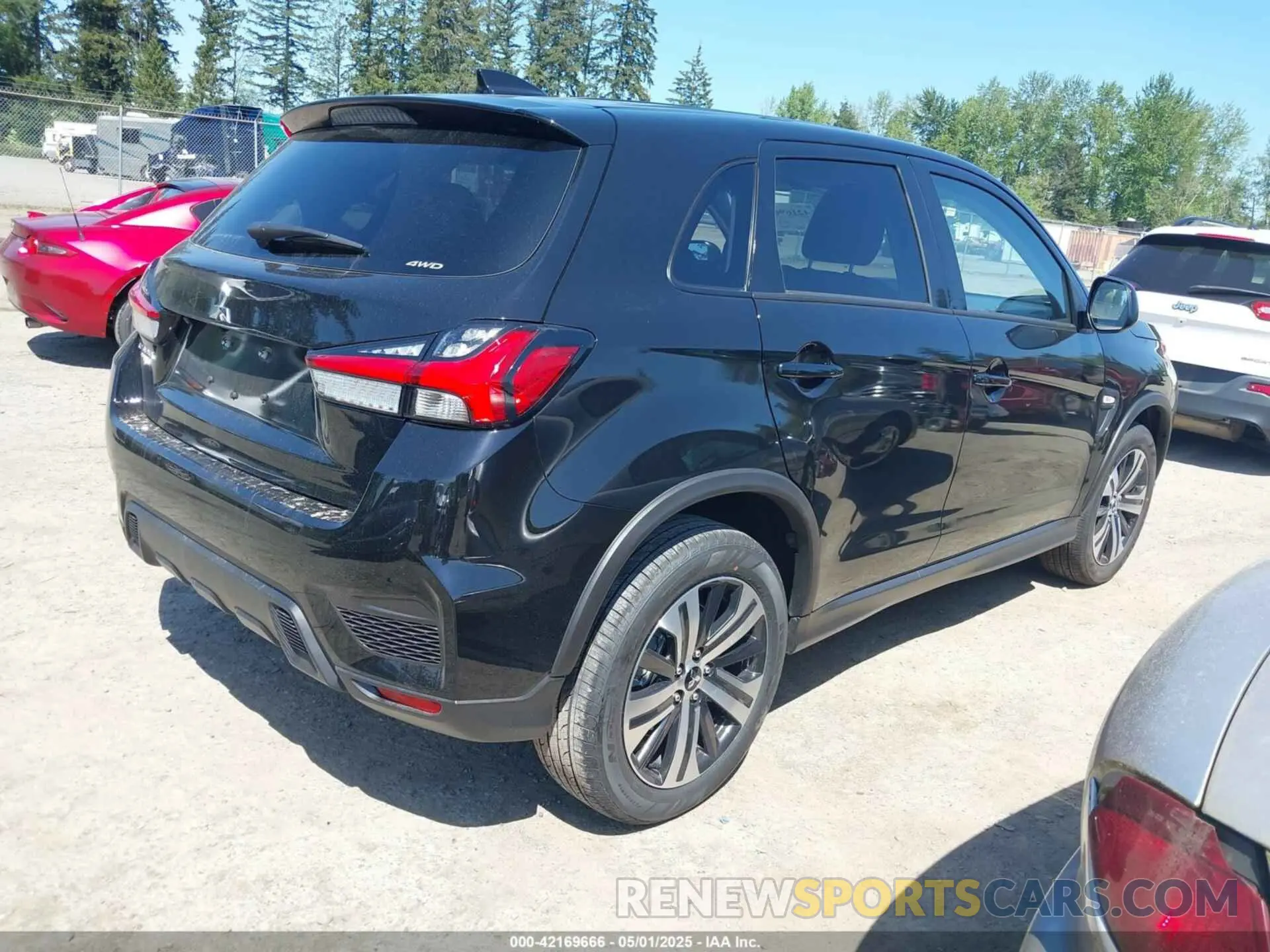 4 fotografías del automóvil dañado JA4ARUAU1SU003997 MITSUBISHI OUTLANDER SPORT 2025