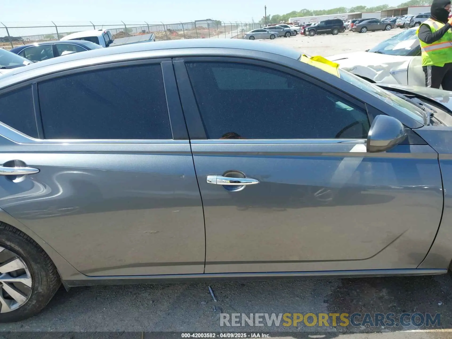 13 fotografías del automóvil dañado 1N4BL4BV0KC165604 NISSAN ALTIMA 2019