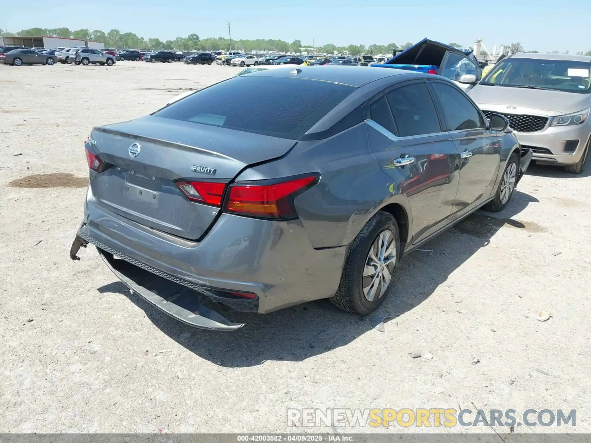 4 fotografías del automóvil dañado 1N4BL4BV0KC165604 NISSAN ALTIMA 2019