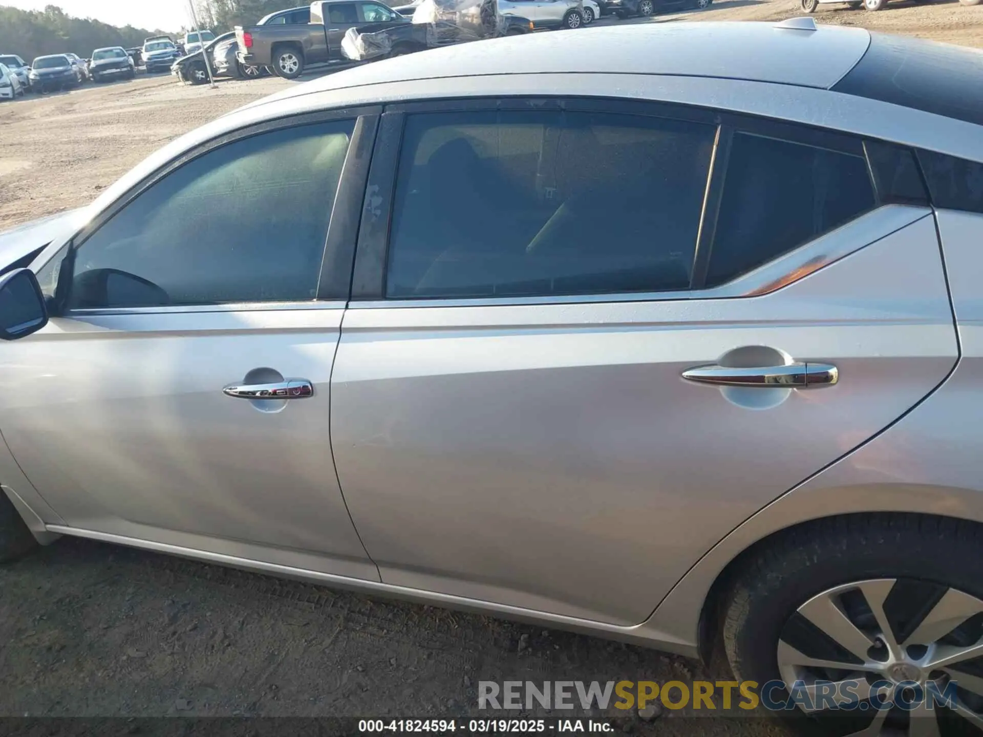 14 fotografías del automóvil dañado 1N4BL4BV0KC186887 NISSAN ALTIMA 2019