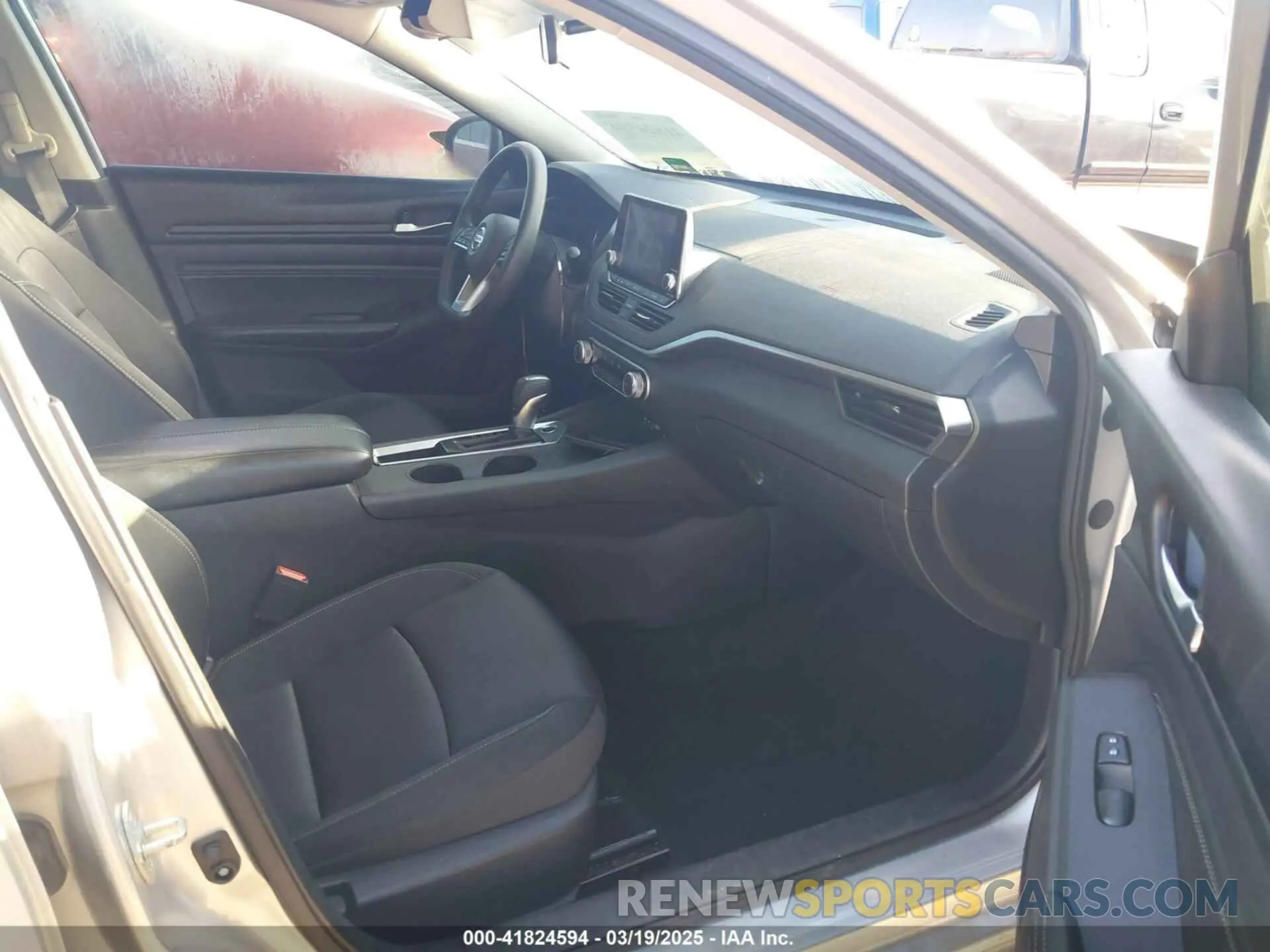 5 fotografías del automóvil dañado 1N4BL4BV0KC186887 NISSAN ALTIMA 2019