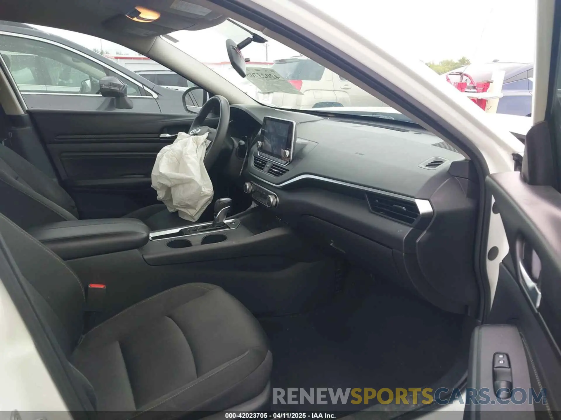 5 fotografías del automóvil dañado 1N4BL4BV0KC194746 NISSAN ALTIMA 2019