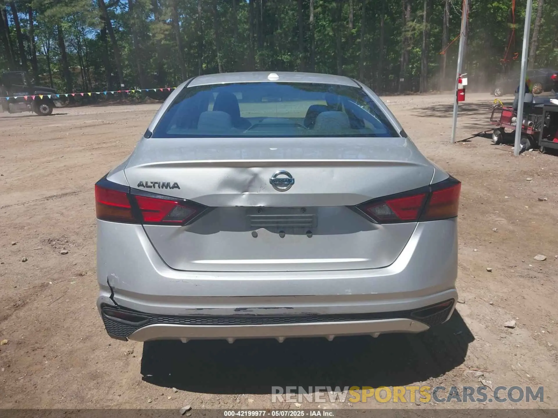 16 fotografías del automóvil dañado 1N4BL4BV0KC199817 NISSAN ALTIMA 2019