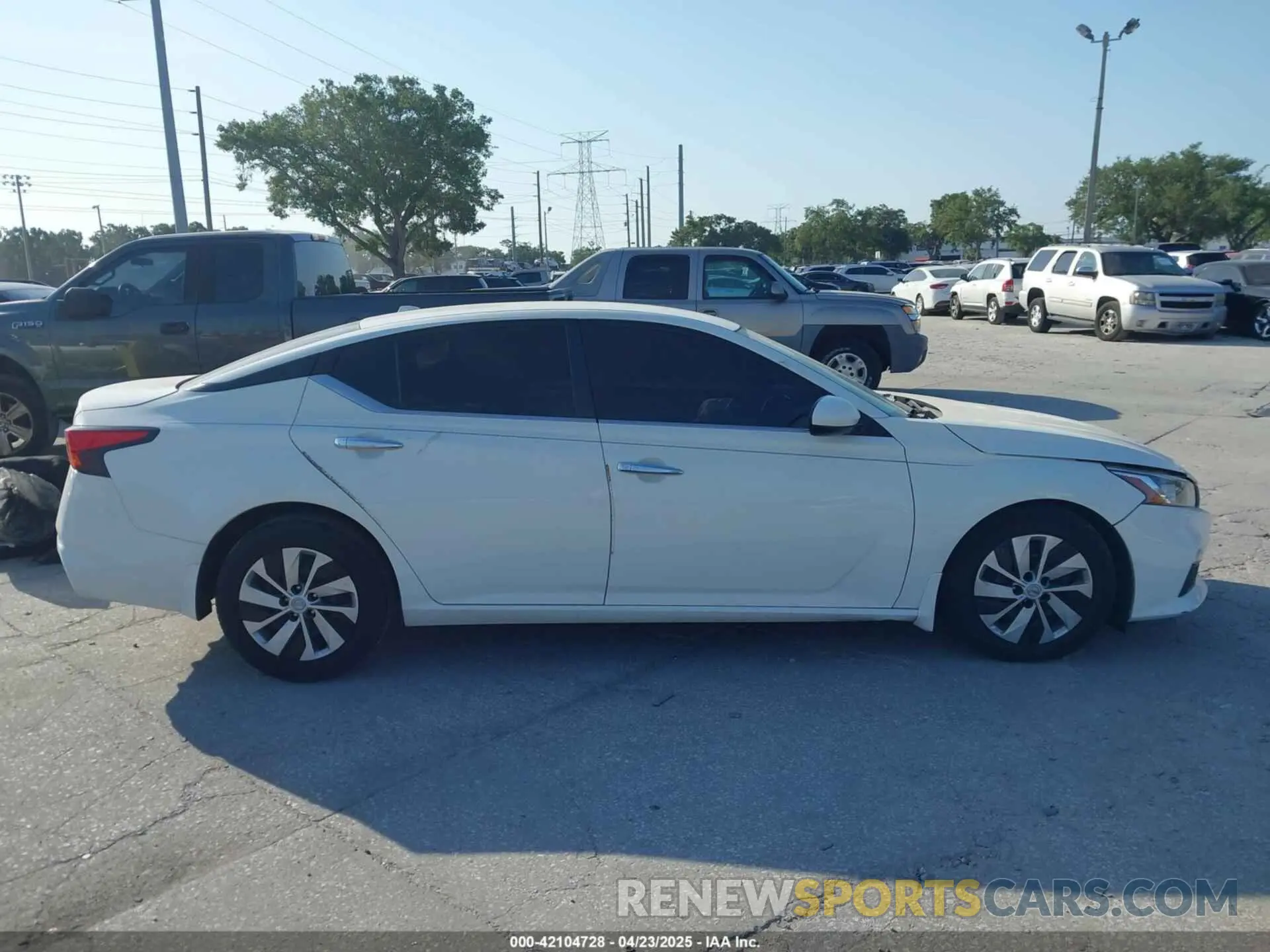 13 fotografías del automóvil dañado 1N4BL4BV0KC216700 NISSAN ALTIMA 2019