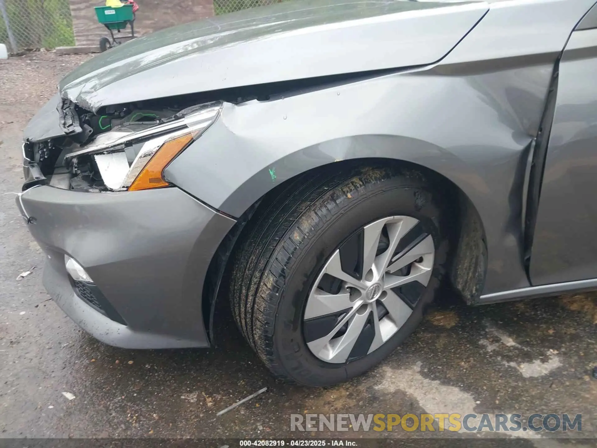 17 fotografías del automóvil dañado 1N4BL4BV0KC249440 NISSAN ALTIMA 2019