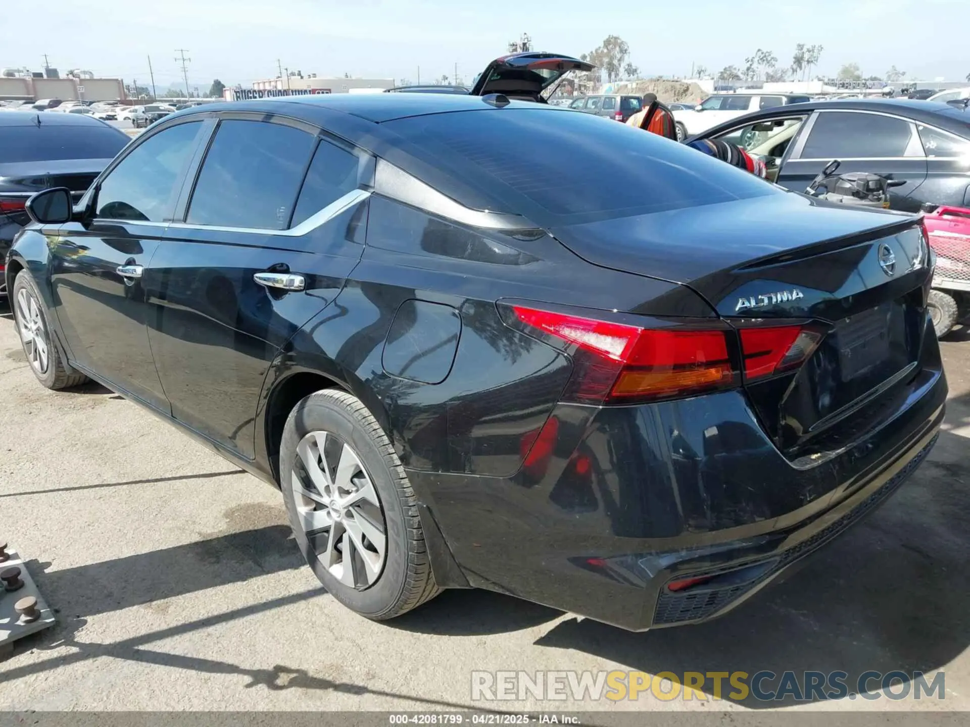 3 fotografías del automóvil dañado 1N4BL4BV0KN323816 NISSAN ALTIMA 2019