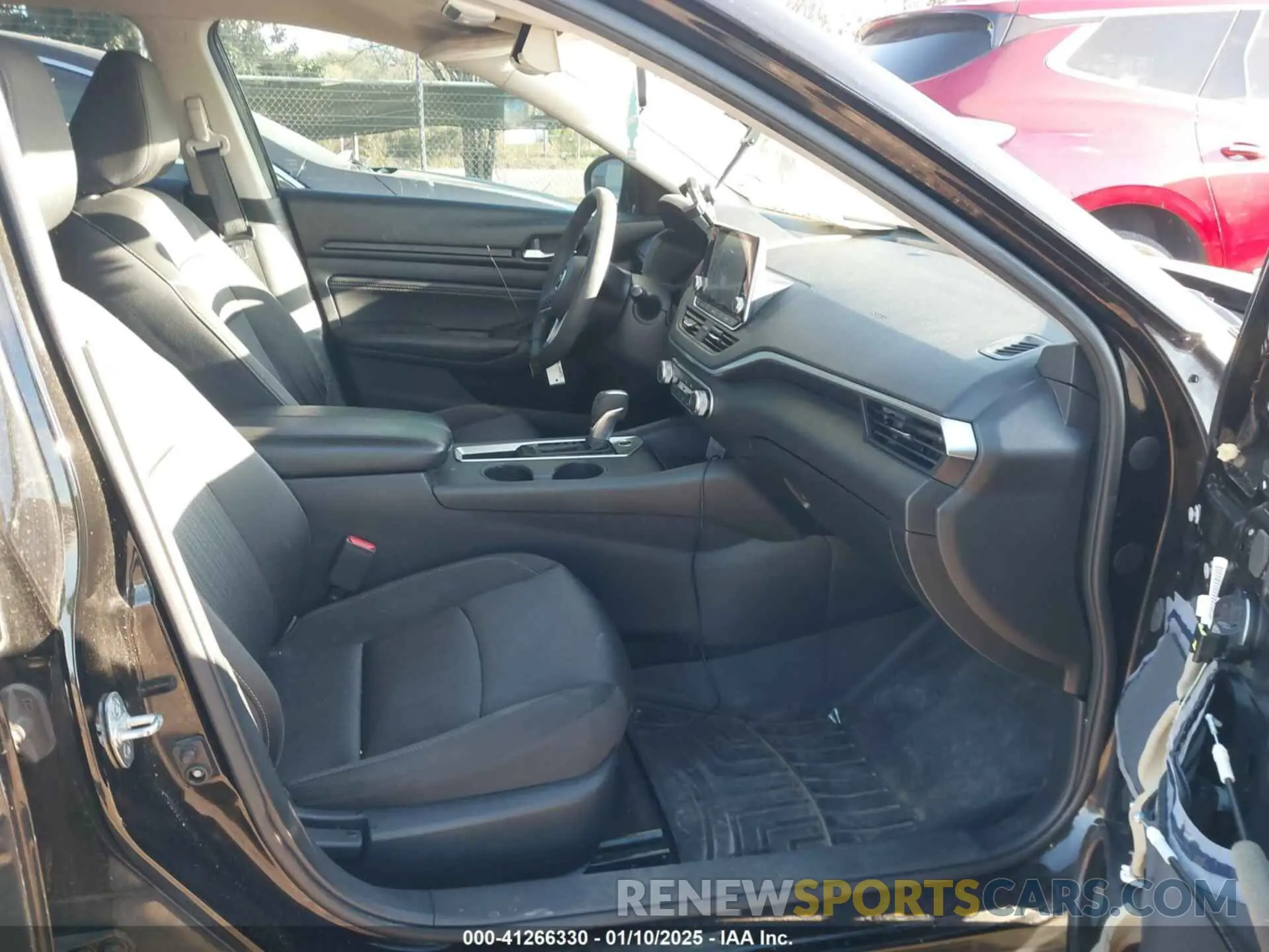 5 fotografías del automóvil dañado 1N4BL4BV1KC103953 NISSAN ALTIMA 2019