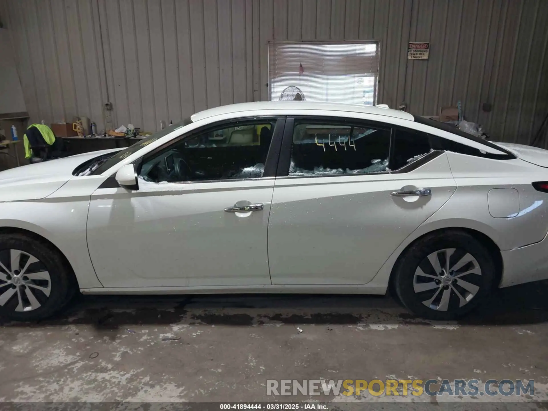 14 fotografías del automóvil dañado 1N4BL4BV1KC129923 NISSAN ALTIMA 2019