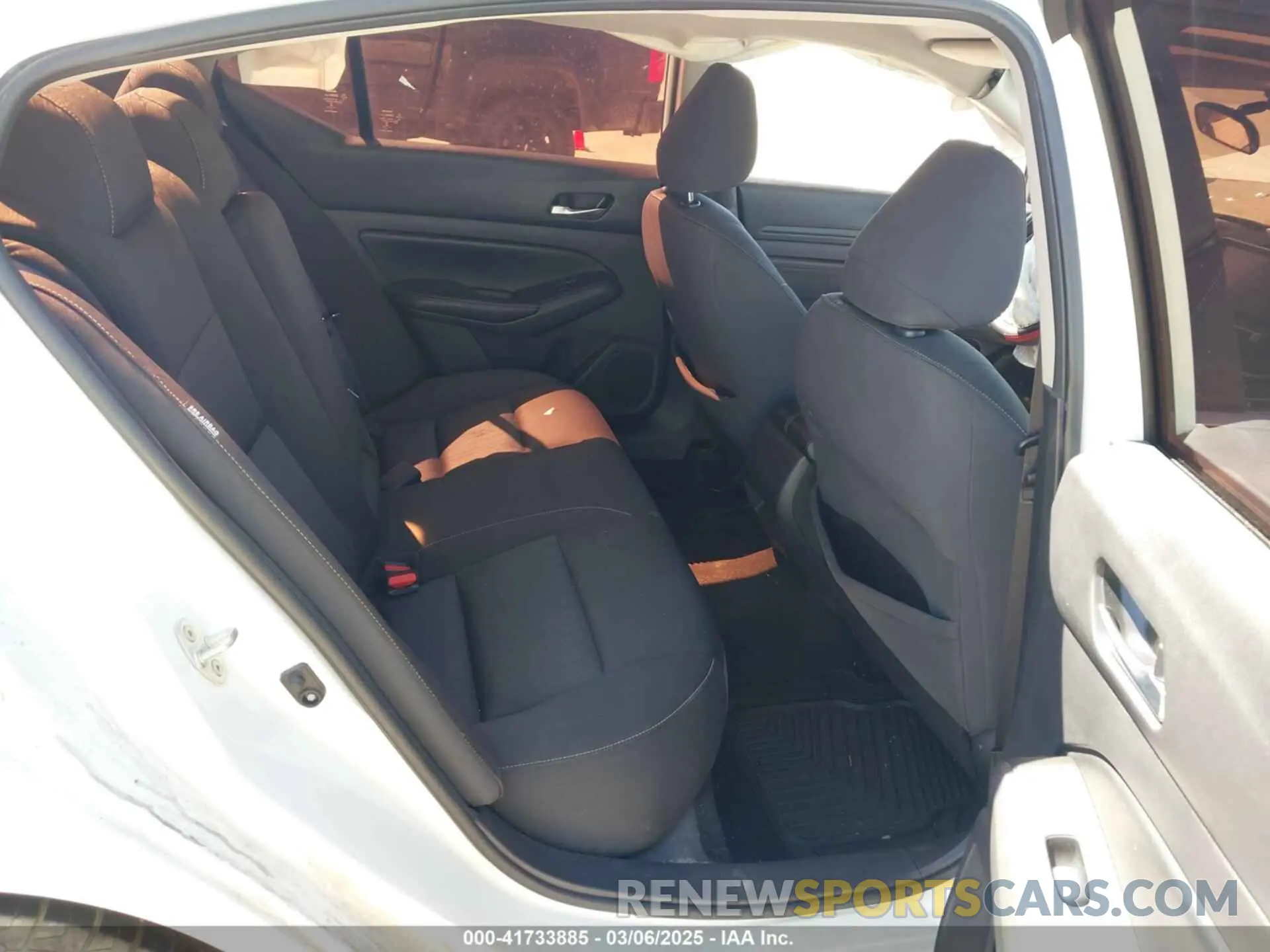 8 fotografías del automóvil dañado 1N4BL4BV1KC154384 NISSAN ALTIMA 2019