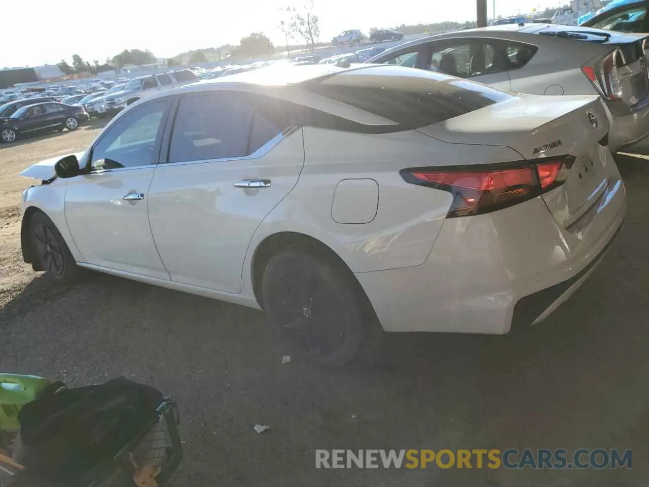 2 fotografías del automóvil dañado 1N4BL4BV1KC225437 NISSAN ALTIMA 2019