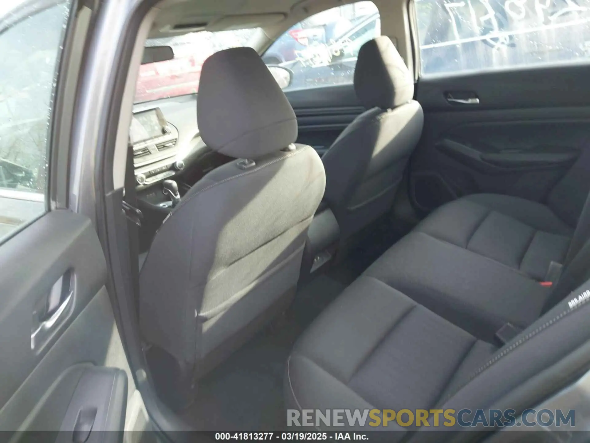 8 fotografías del automóvil dañado 1N4BL4BV1KC248717 NISSAN ALTIMA 2019