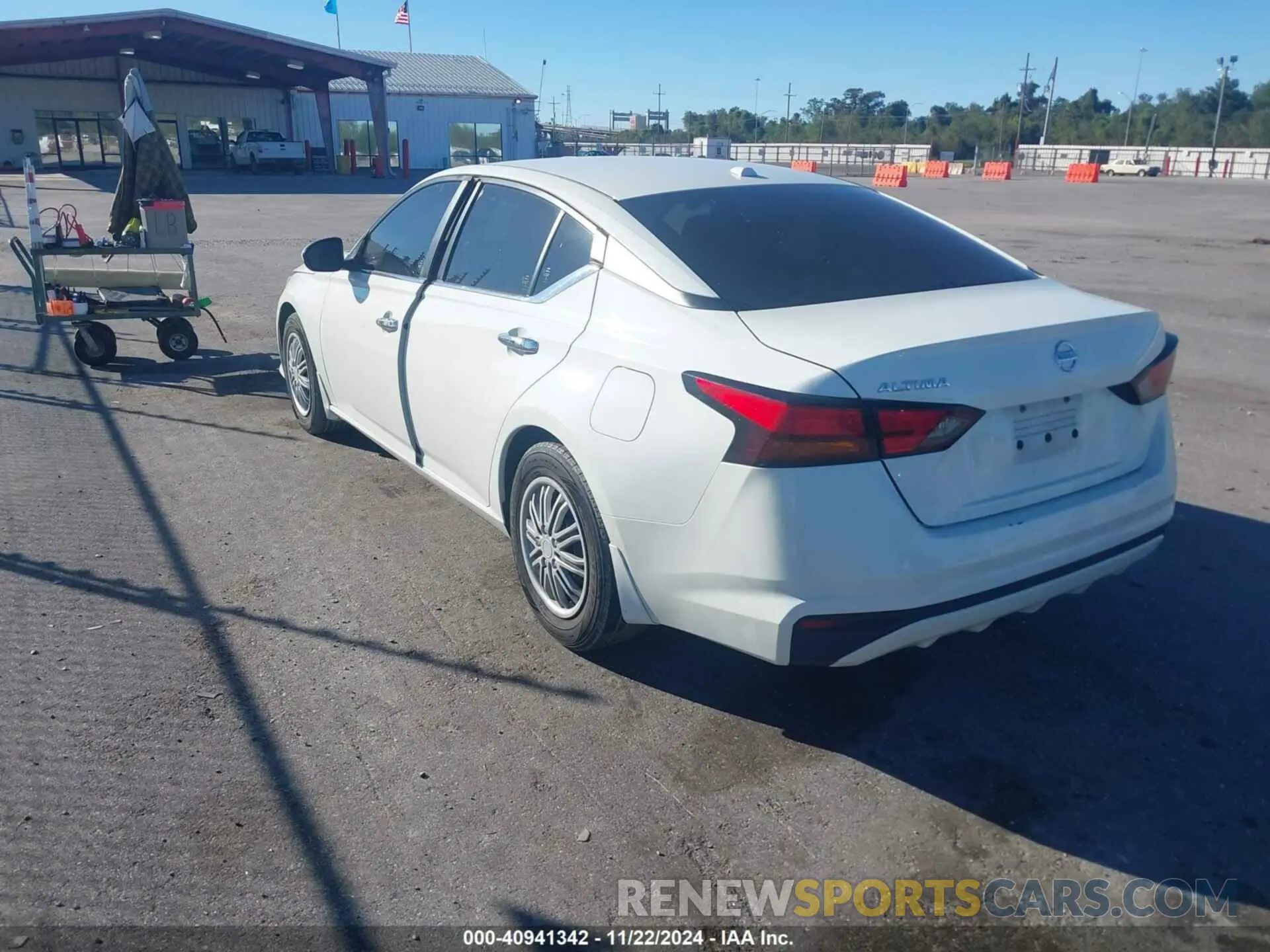 3 fotografías del automóvil dañado 1N4BL4BV1KC253545 NISSAN ALTIMA 2019