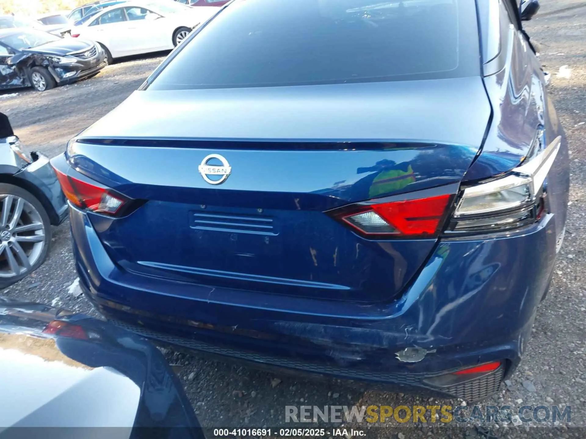 16 fotografías del automóvil dañado 1N4BL4BV2KC136380 NISSAN ALTIMA 2019