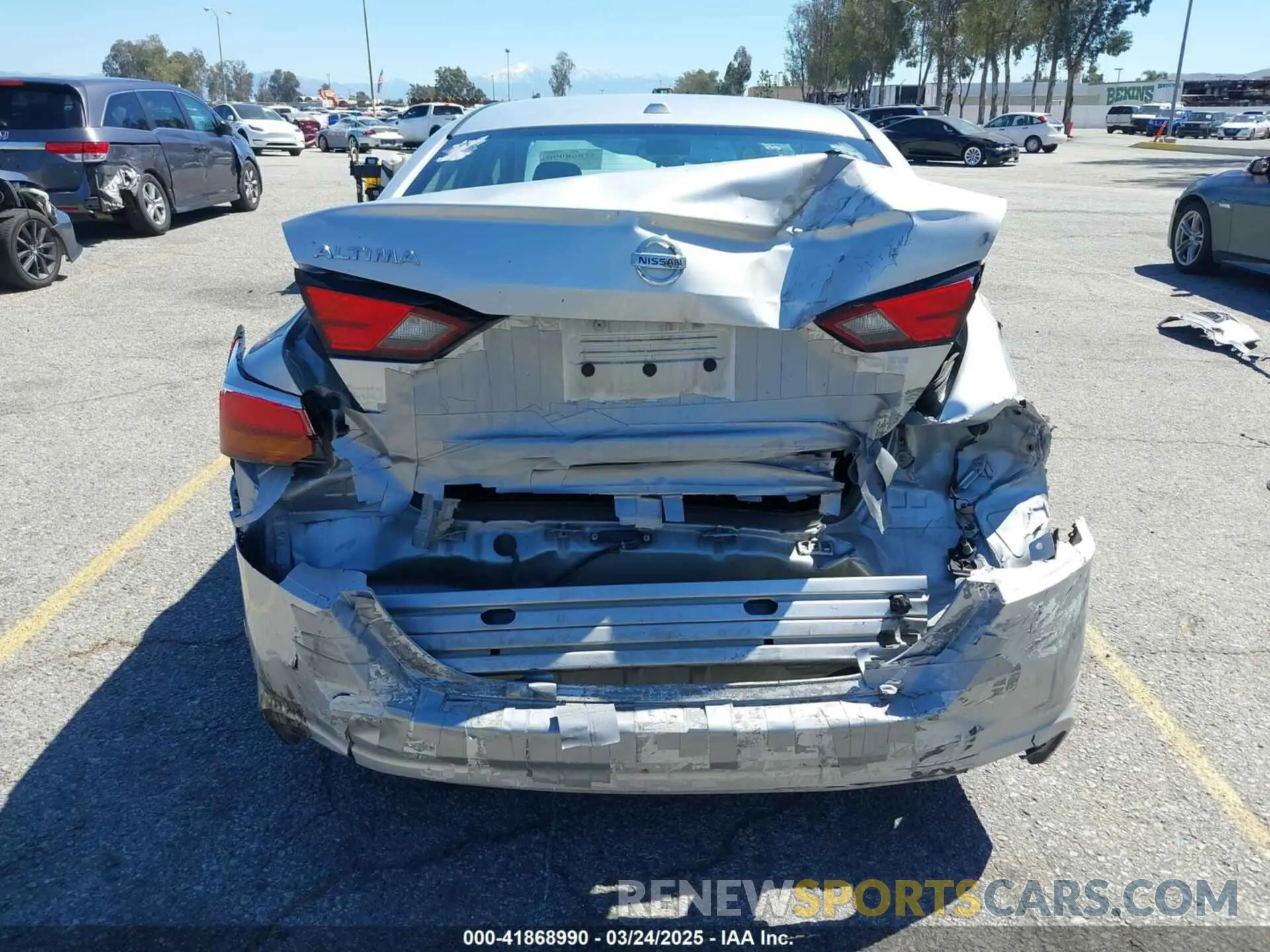 17 fotografías del automóvil dañado 1N4BL4BV2KC226614 NISSAN ALTIMA 2019