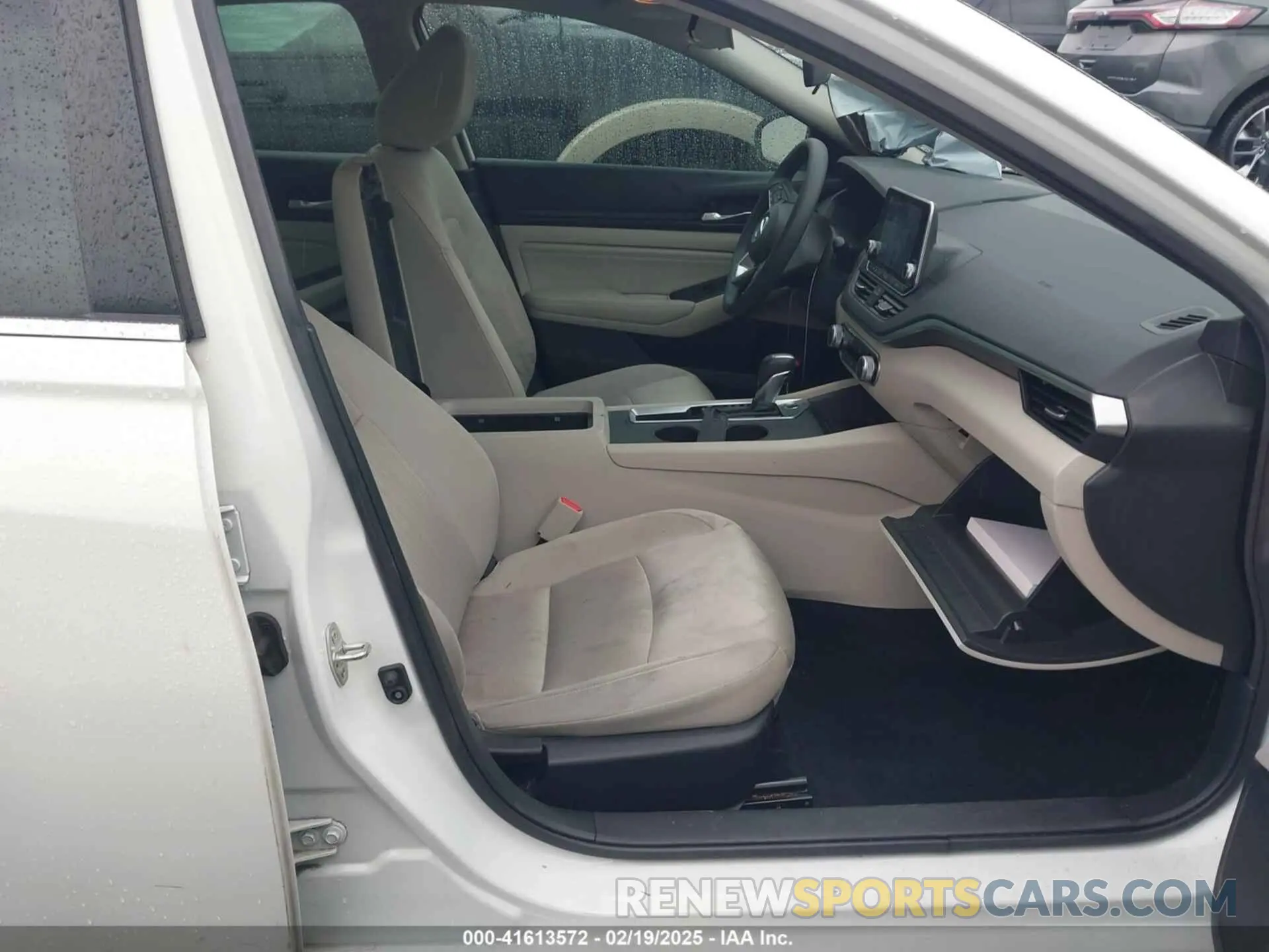 5 fotografías del automóvil dañado 1N4BL4BV3KC248525 NISSAN ALTIMA 2019