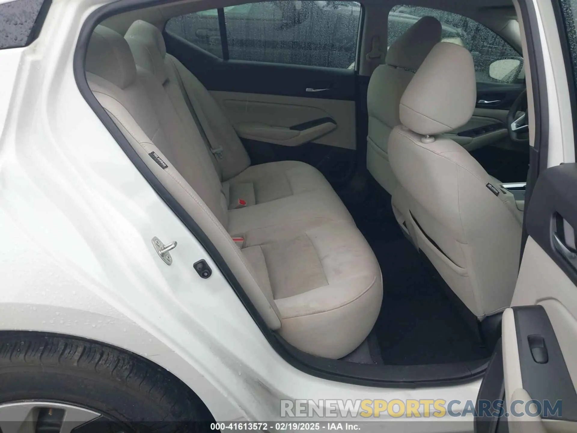8 fotografías del automóvil dañado 1N4BL4BV3KC248525 NISSAN ALTIMA 2019
