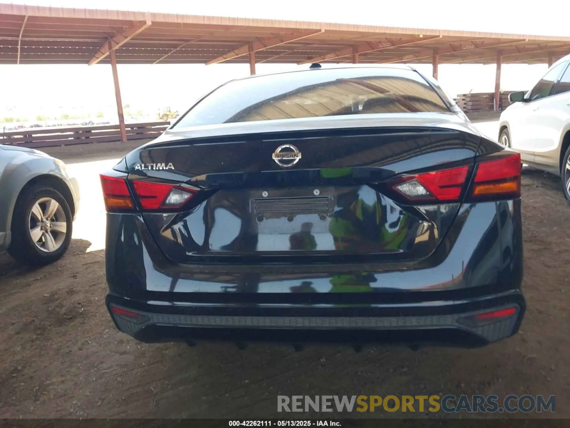 16 fotografías del automóvil dañado 1N4BL4BV3KN317072 NISSAN ALTIMA 2019