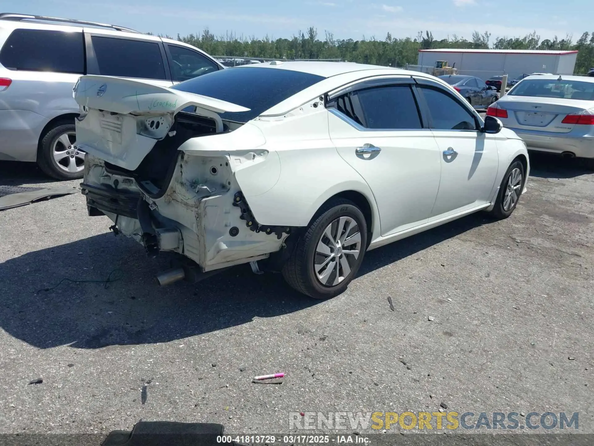 4 fotografías del automóvil dañado 1N4BL4BV3KN326984 NISSAN ALTIMA 2019