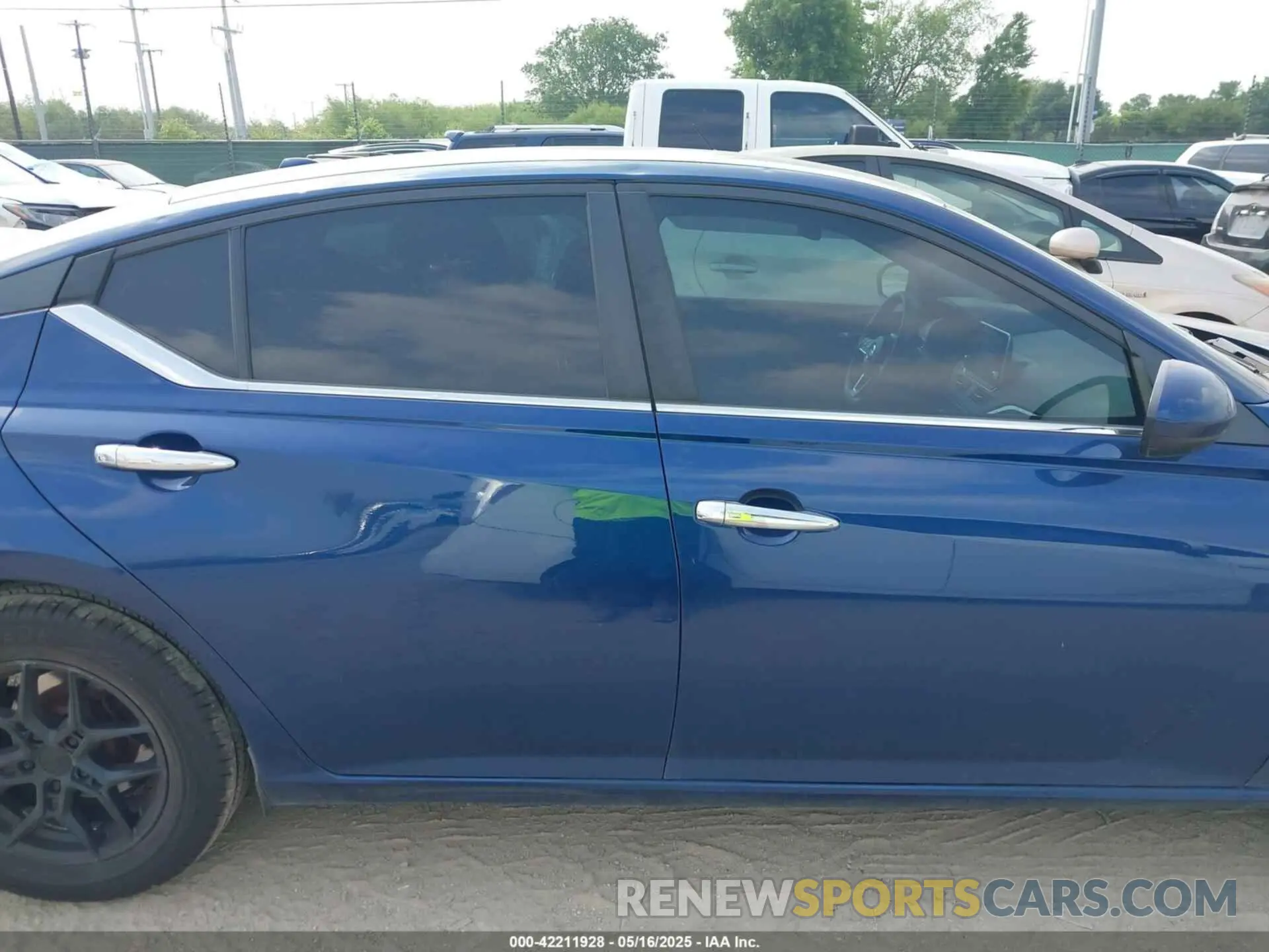 13 fotografías del automóvil dañado 1N4BL4BV4KC131195 NISSAN ALTIMA 2019