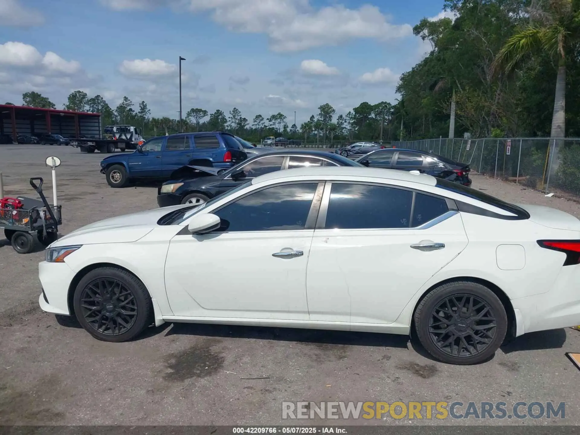 13 fotografías del automóvil dañado 1N4BL4BV4KC219342 NISSAN ALTIMA 2019