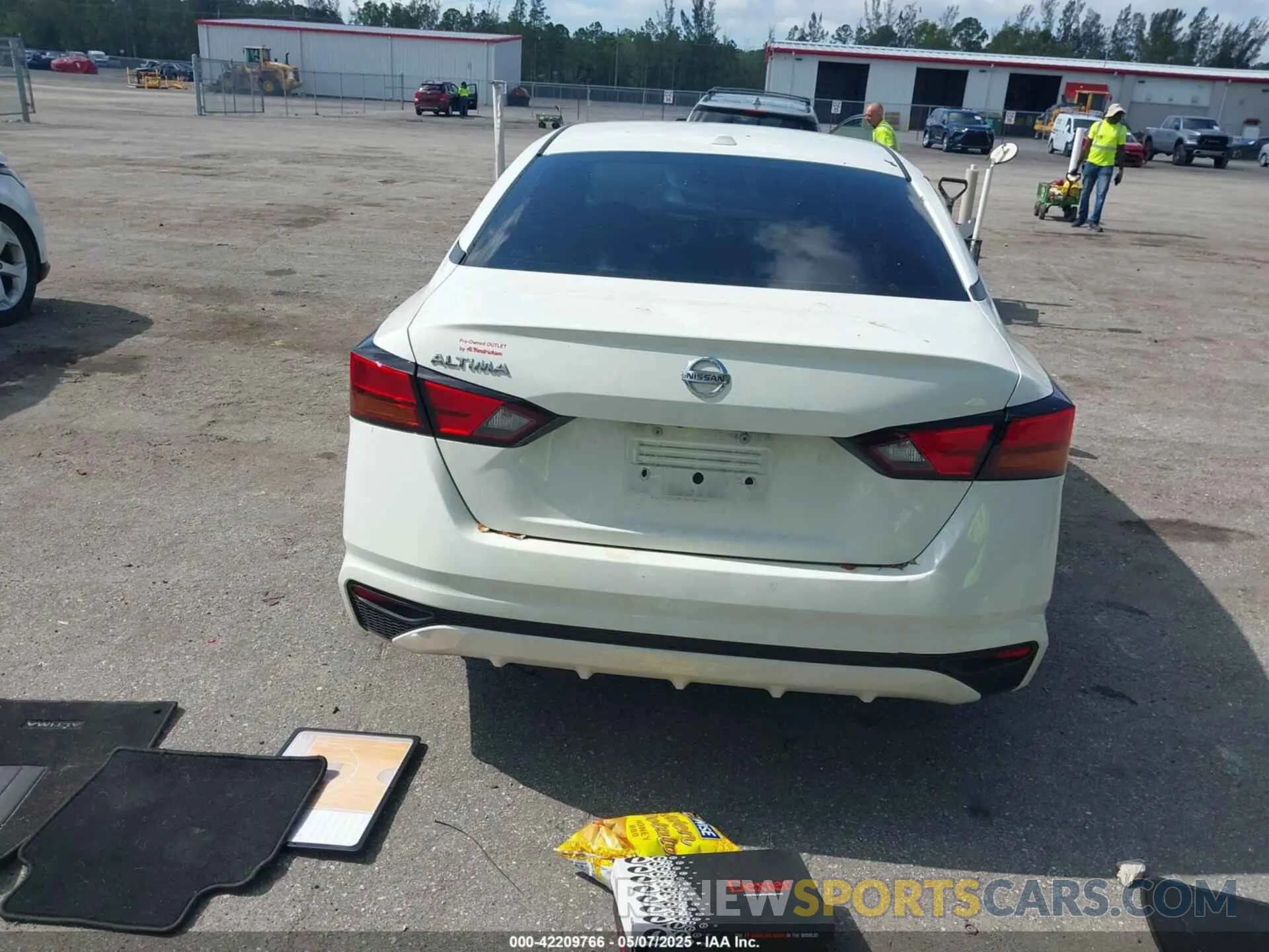 15 fotografías del automóvil dañado 1N4BL4BV4KC219342 NISSAN ALTIMA 2019