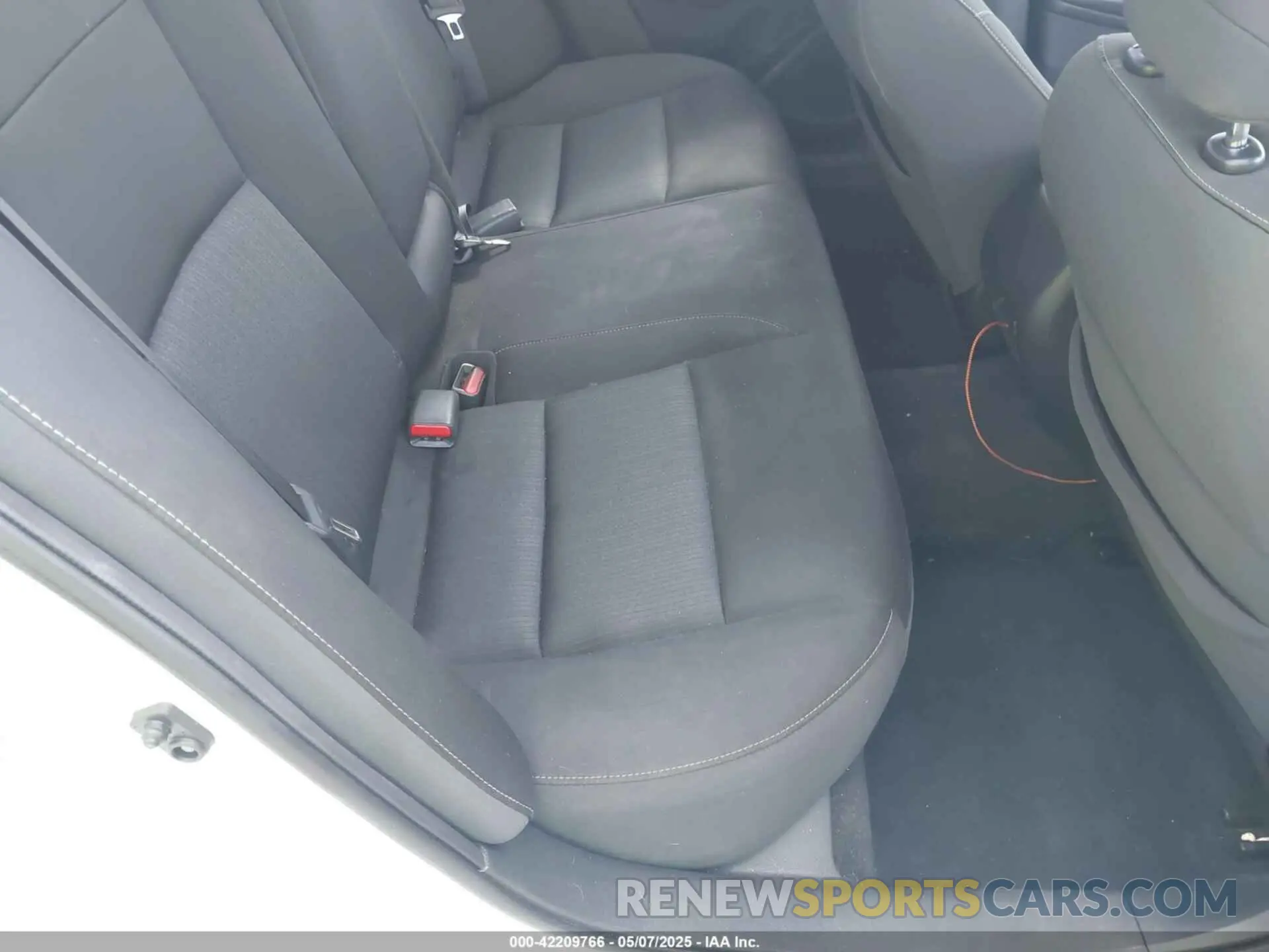 8 fotografías del automóvil dañado 1N4BL4BV4KC219342 NISSAN ALTIMA 2019
