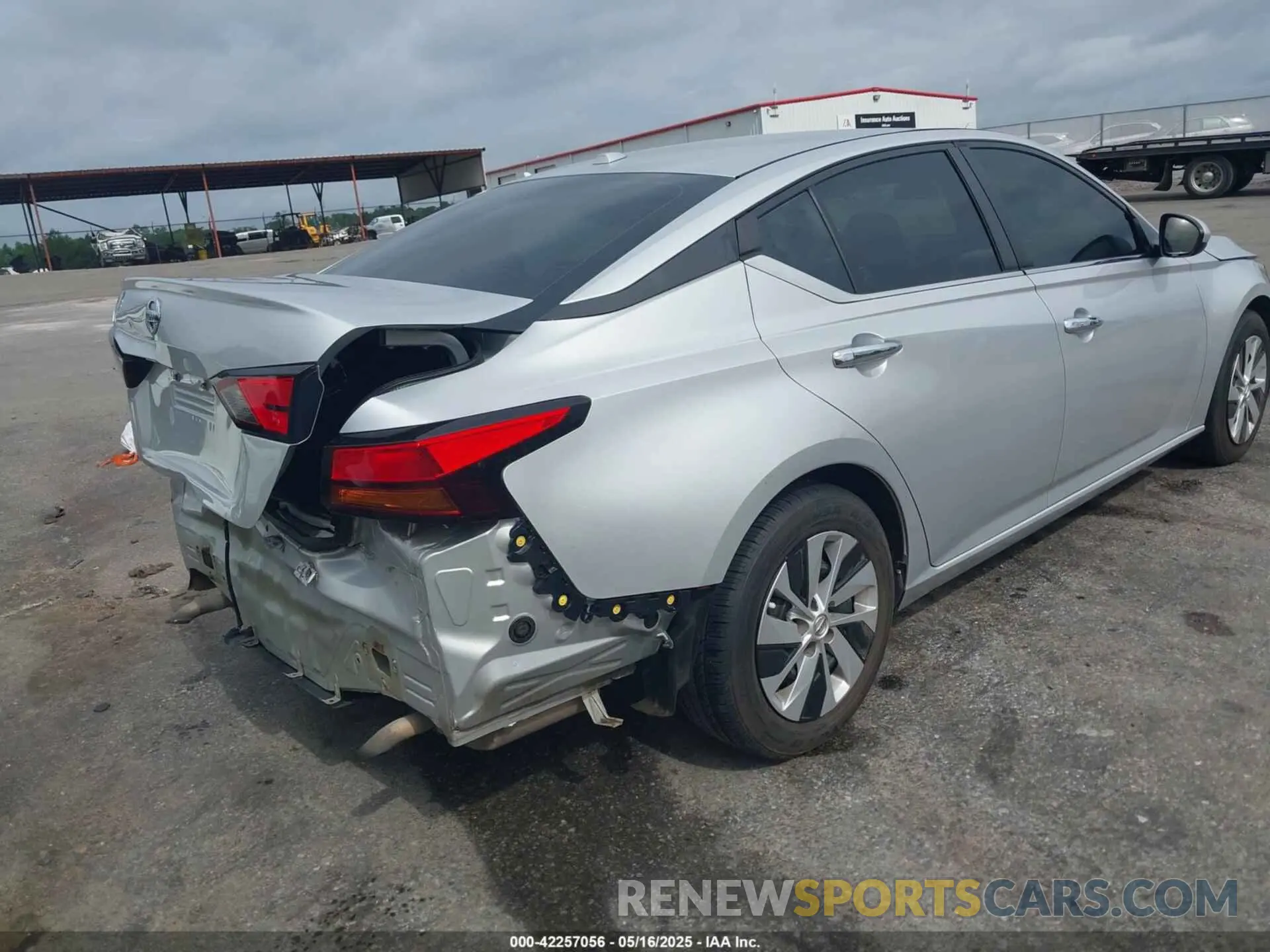 4 fotografías del automóvil dañado 1N4BL4BV4KC228588 NISSAN ALTIMA 2019