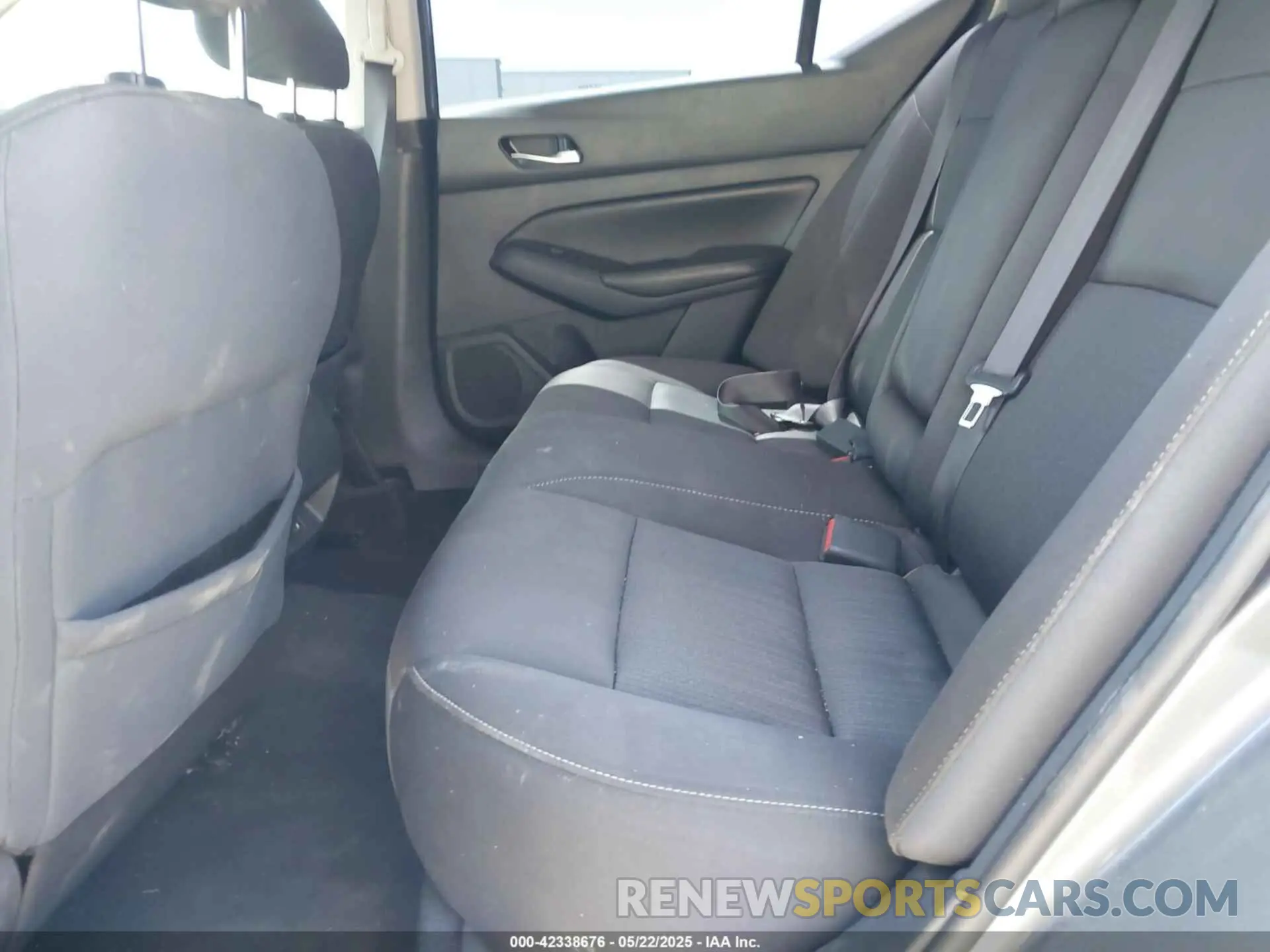 8 fotografías del automóvil dañado 1N4BL4BV4KC249442 NISSAN ALTIMA 2019