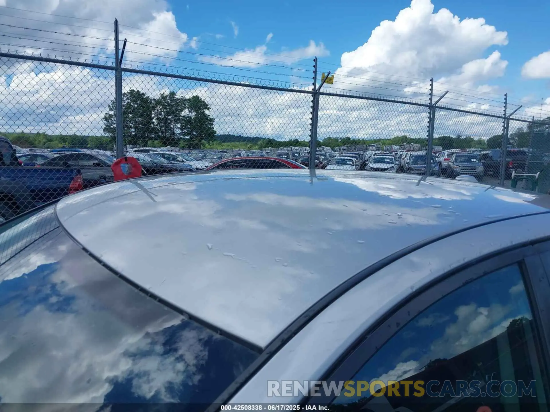 17 fotografías del automóvil dañado 1N4BL4BV4KC250252 NISSAN ALTIMA 2019