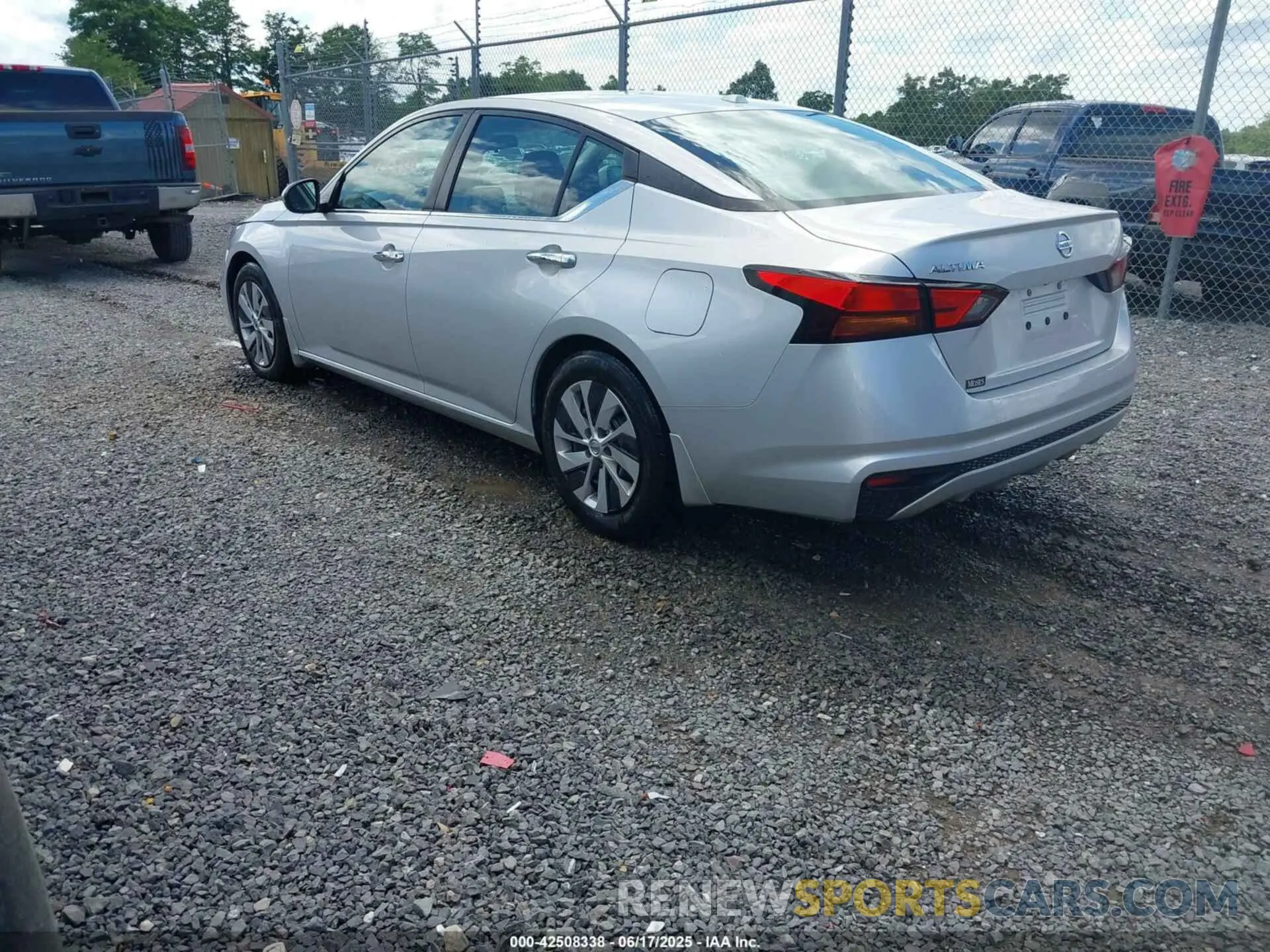 3 fotografías del automóvil dañado 1N4BL4BV4KC250252 NISSAN ALTIMA 2019